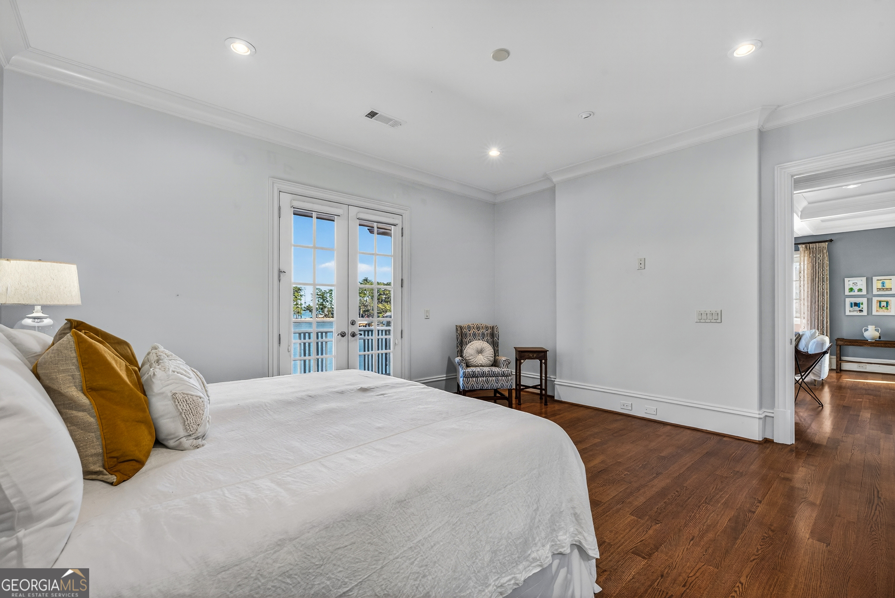 140 Silver Birch Lane NE