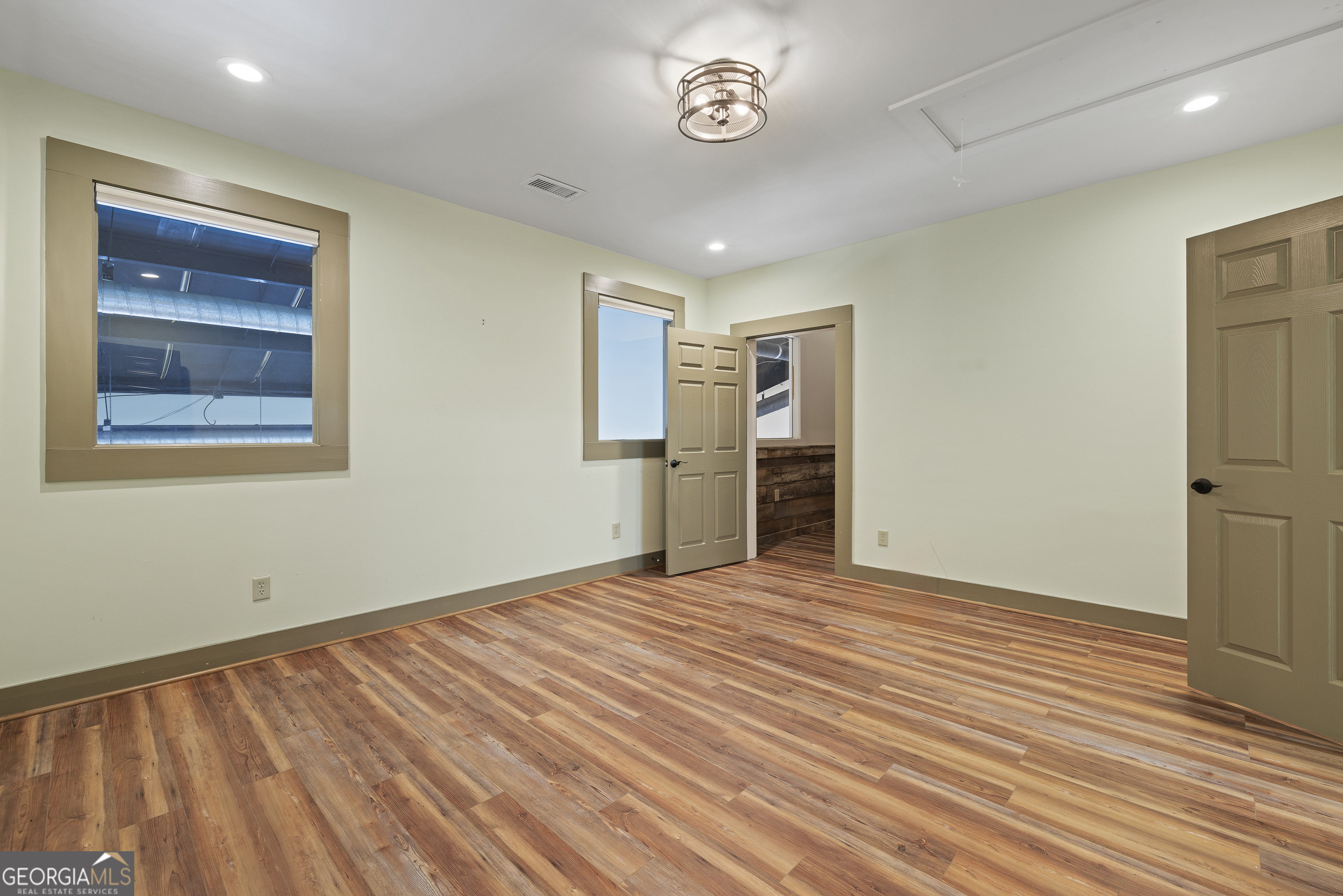 226 & 228 W Washington Street