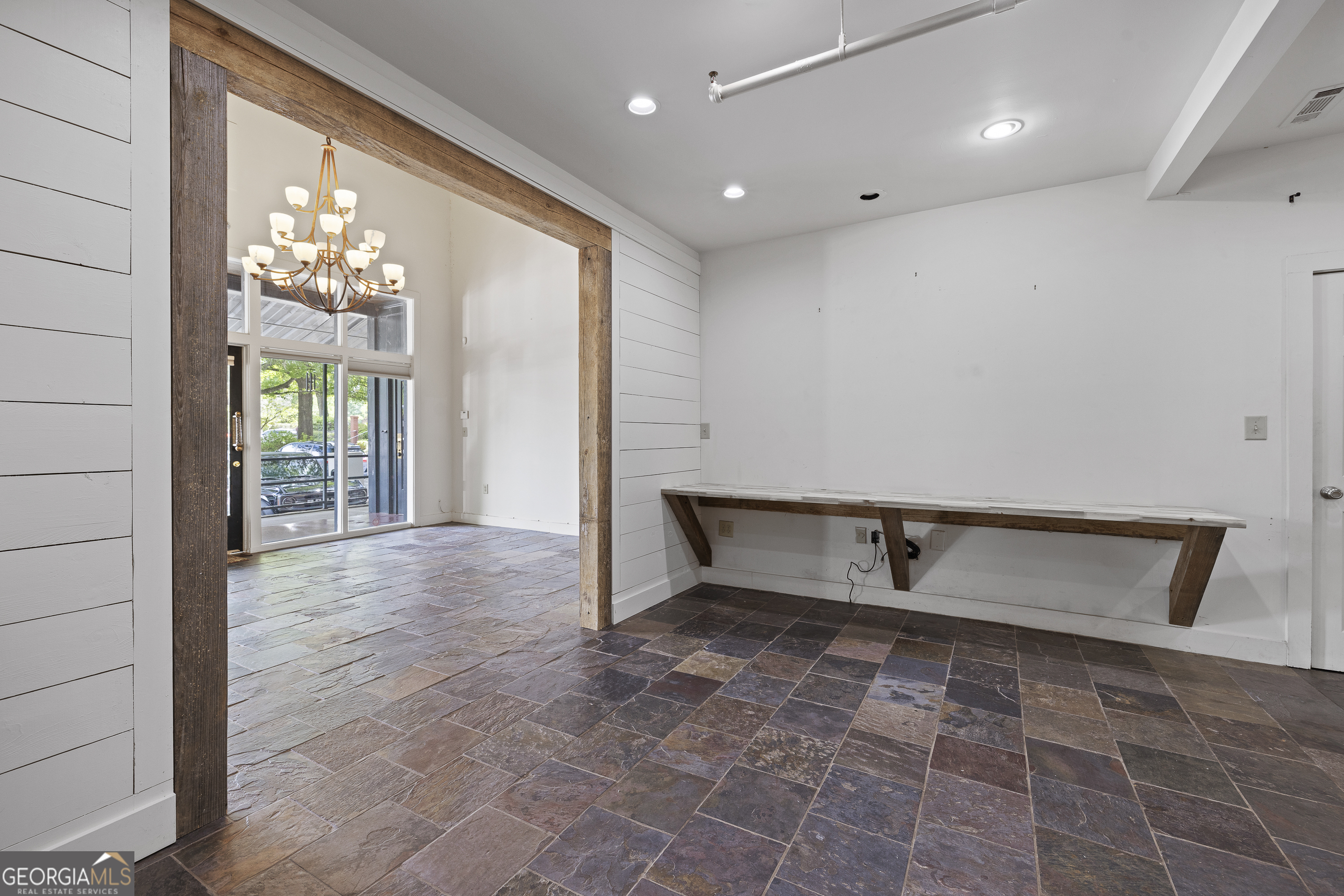 226 & 228 W Washington Street