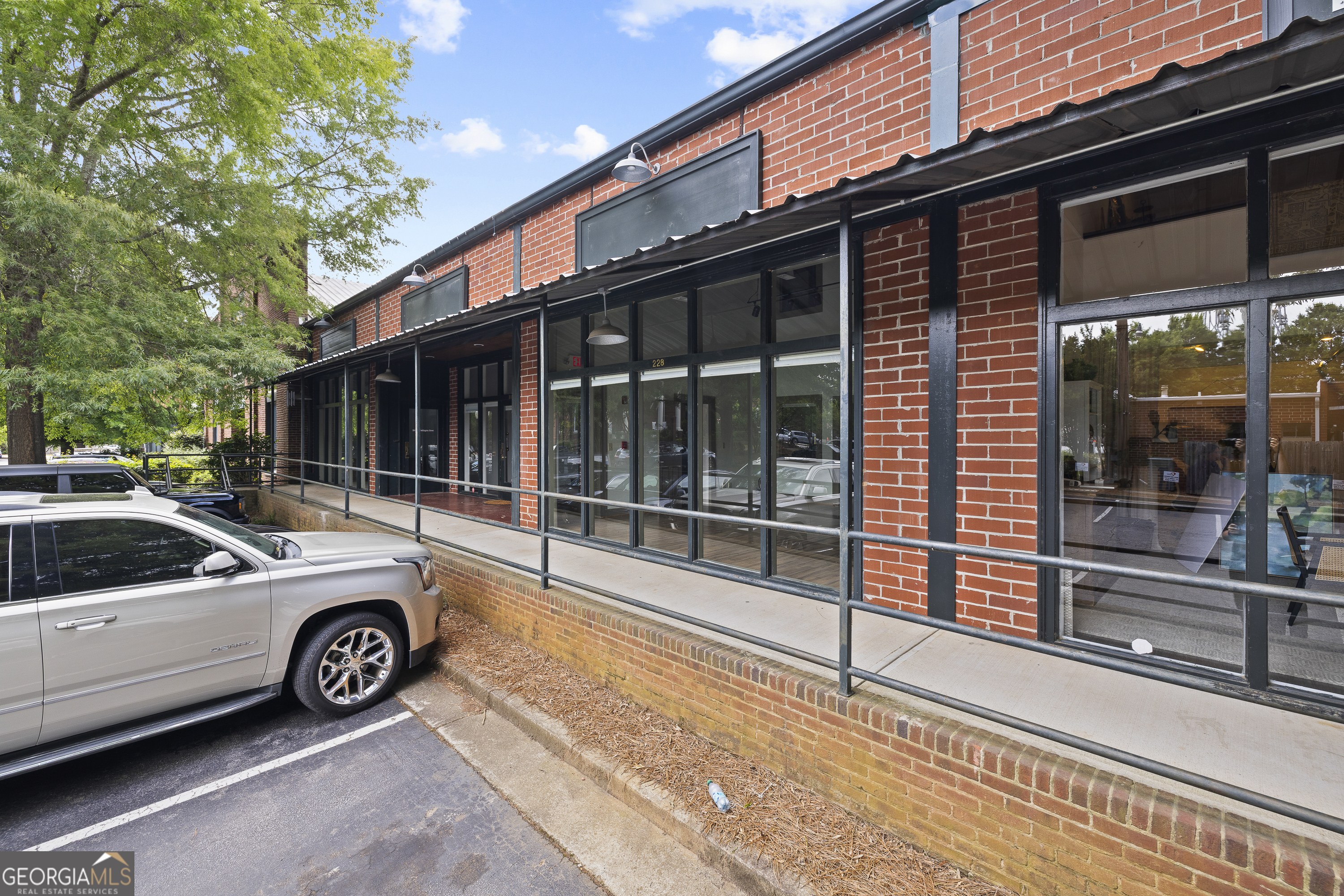 226 & 228 W Washington Street