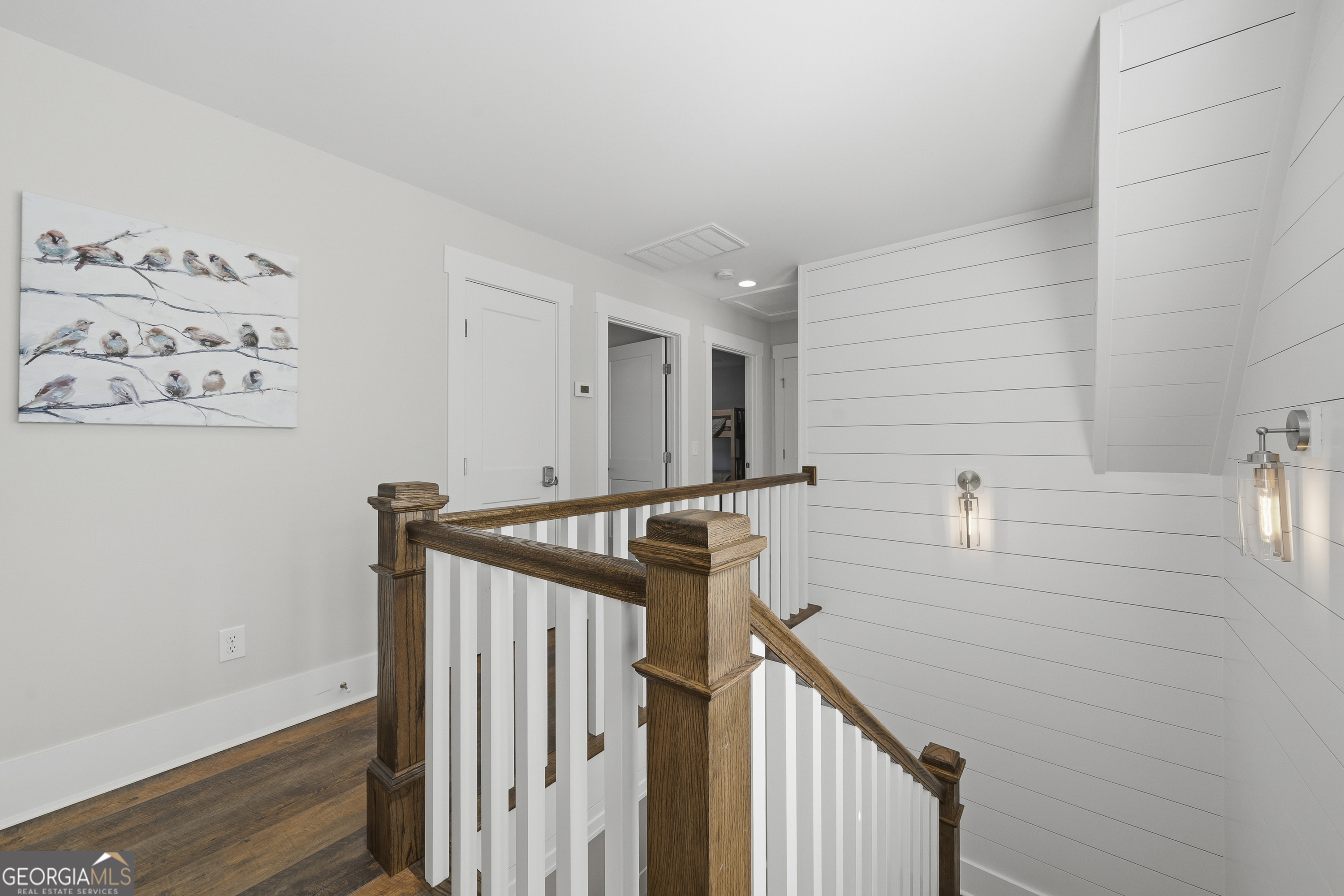 110 Harbour Point NW