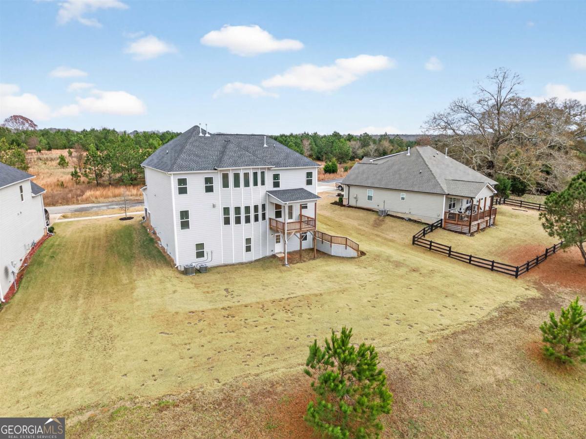 1091 Clubhouse Drive