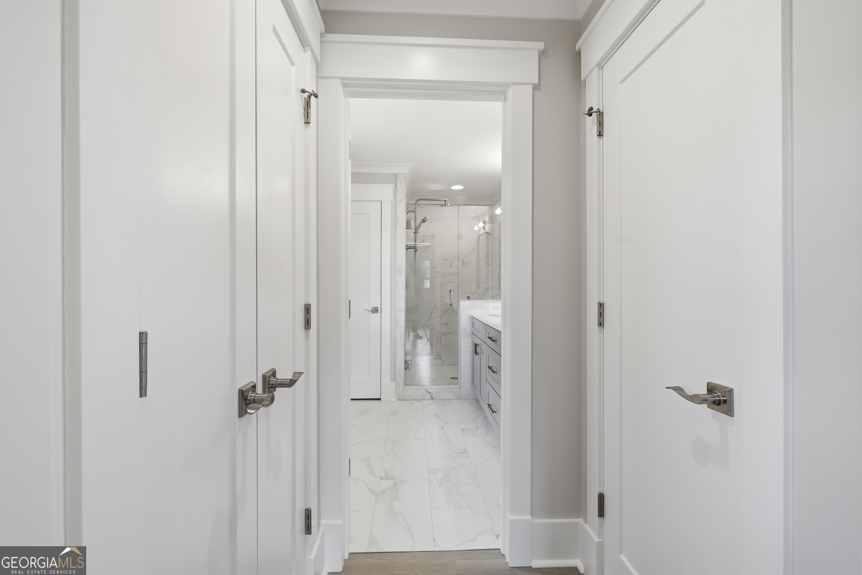 1090 Kenway Dr