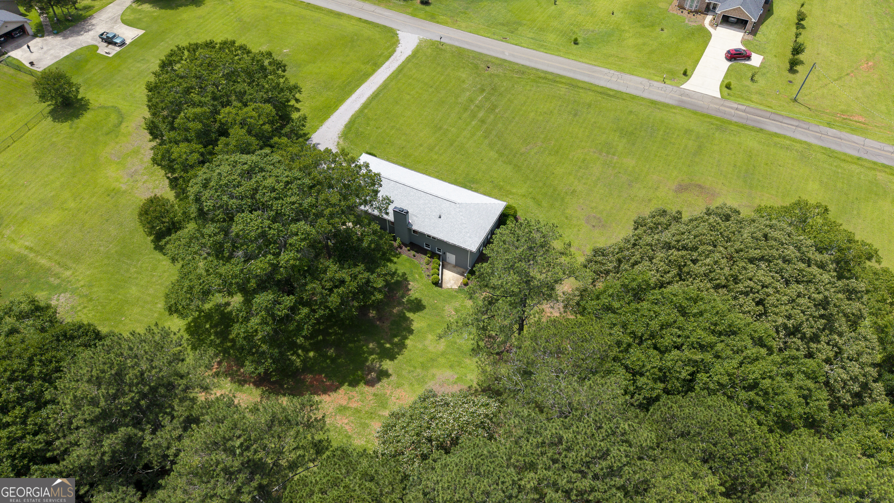 1090 Kenway Dr