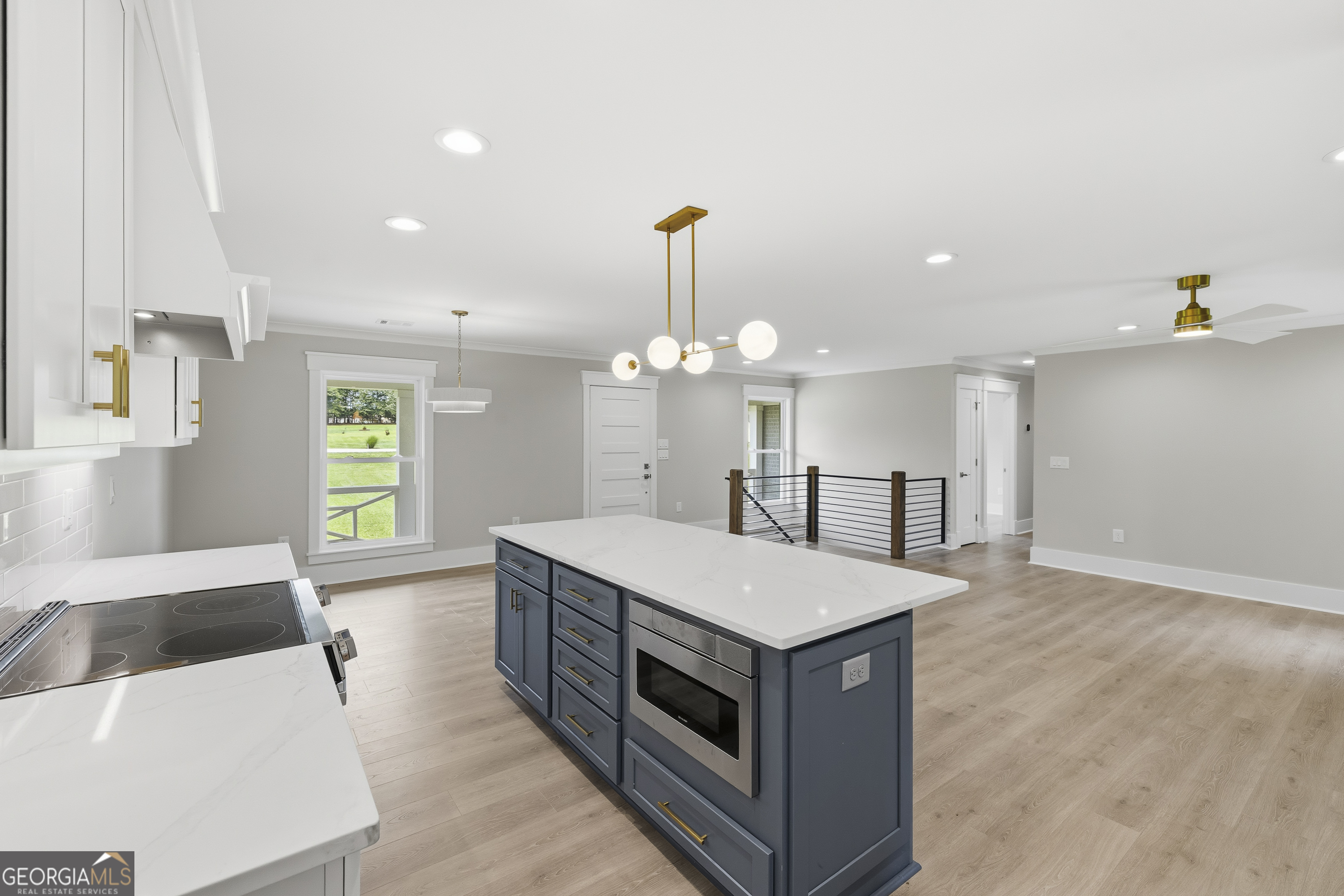 1090 Kenway Dr
