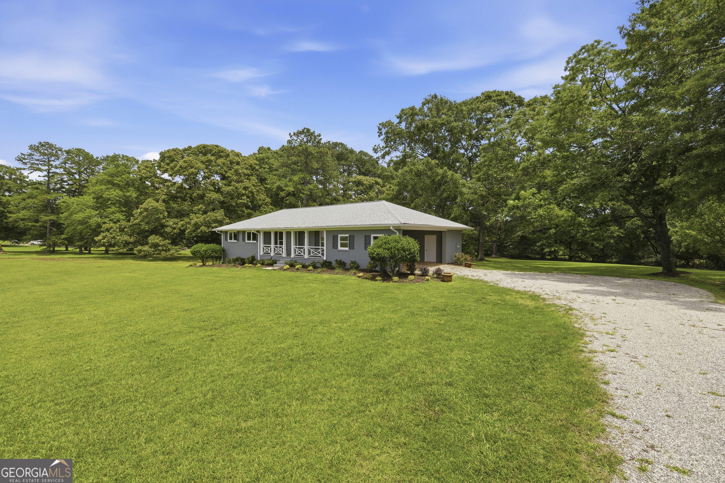 1090 Kenway Dr