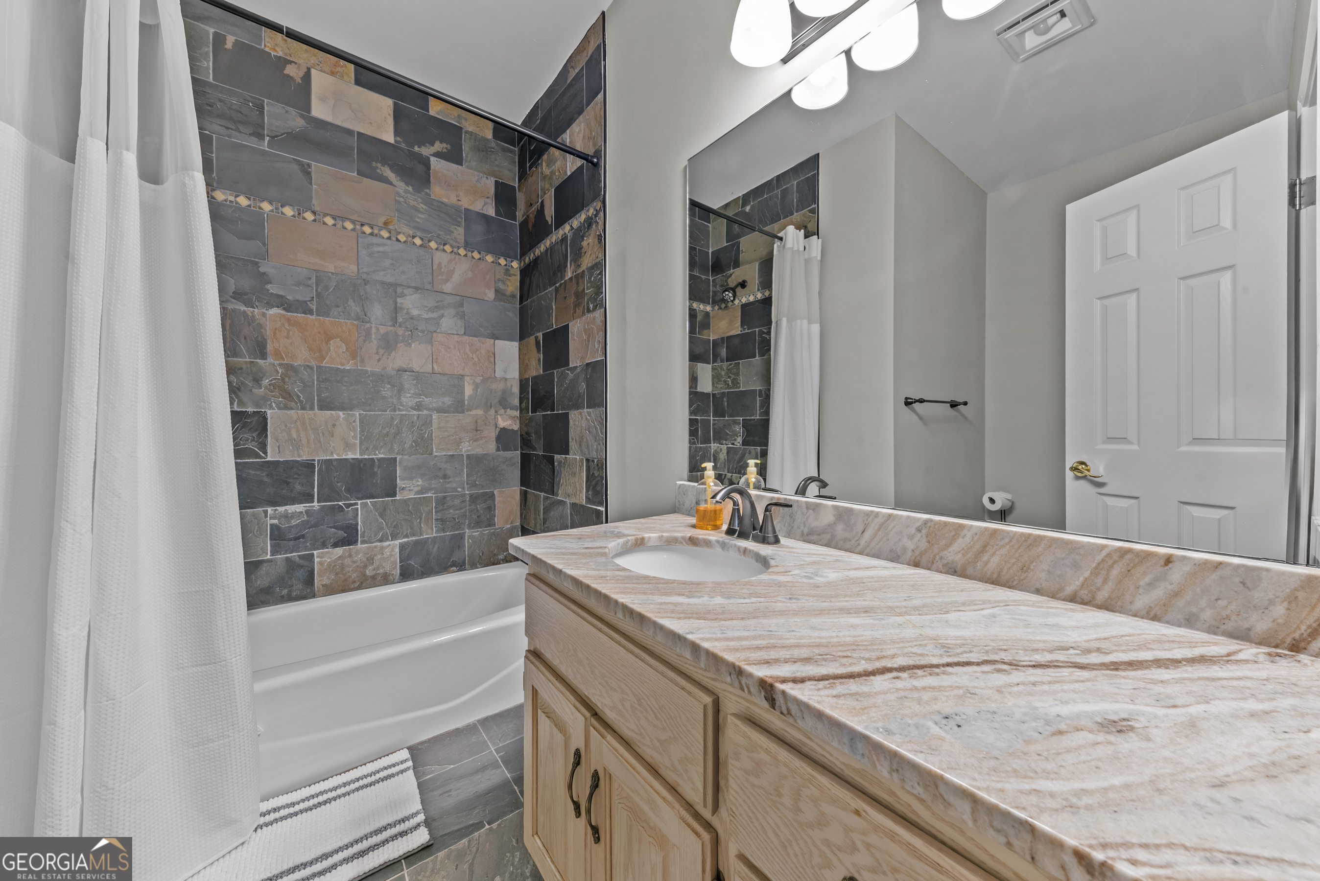 1241 Mercer Trail