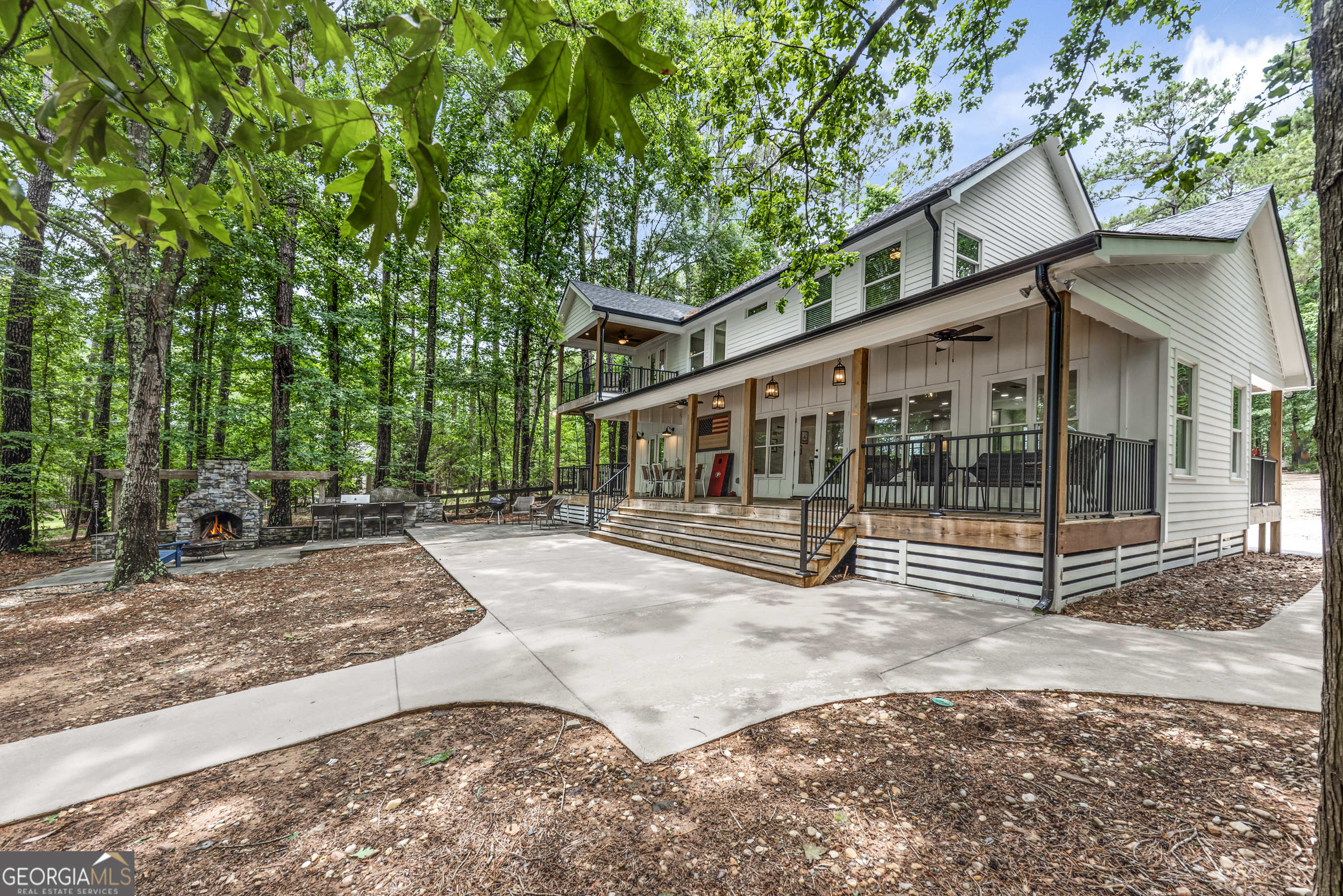 234 Winding River Rd