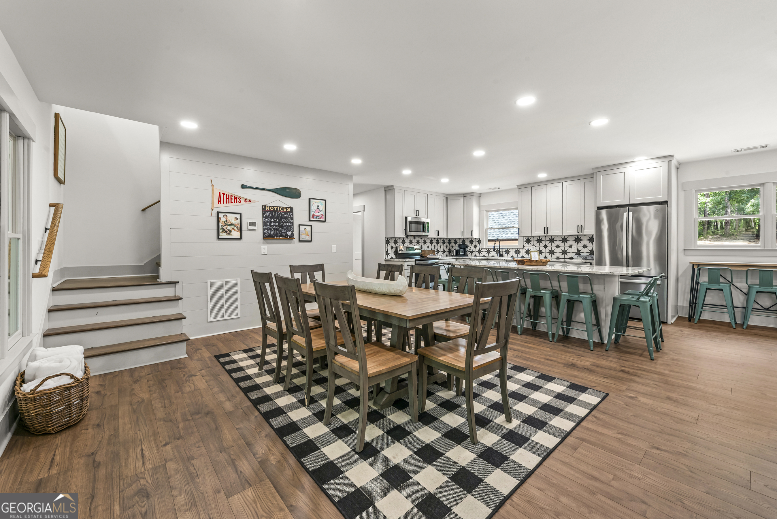 234 Winding River Rd