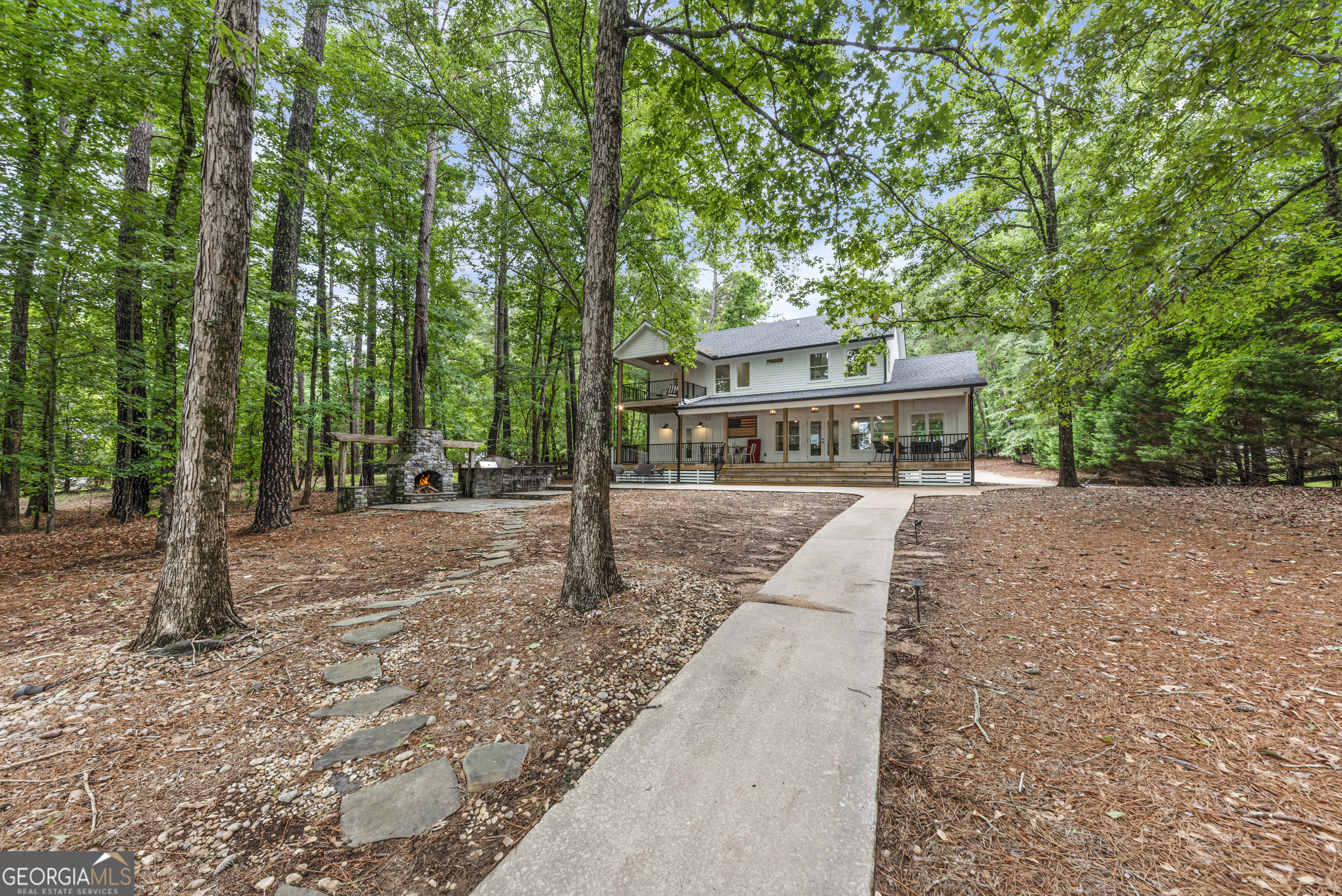 234 Winding River Rd