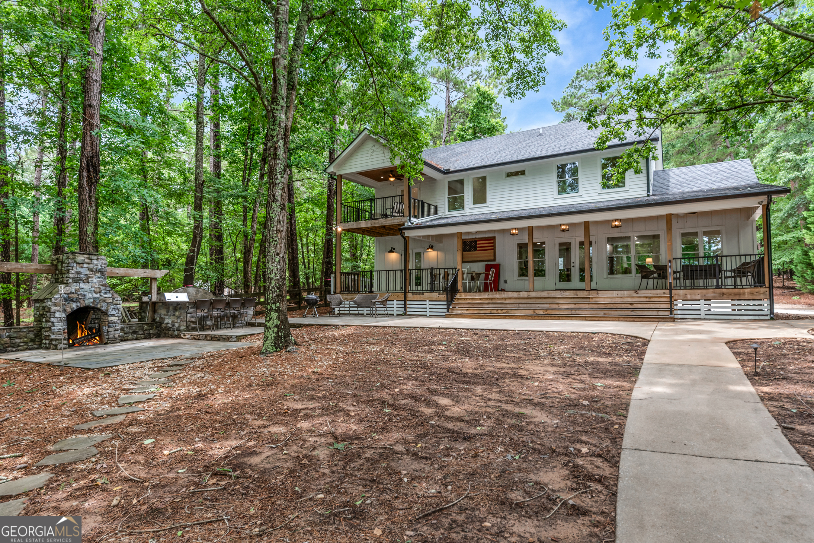 234 Winding River Rd