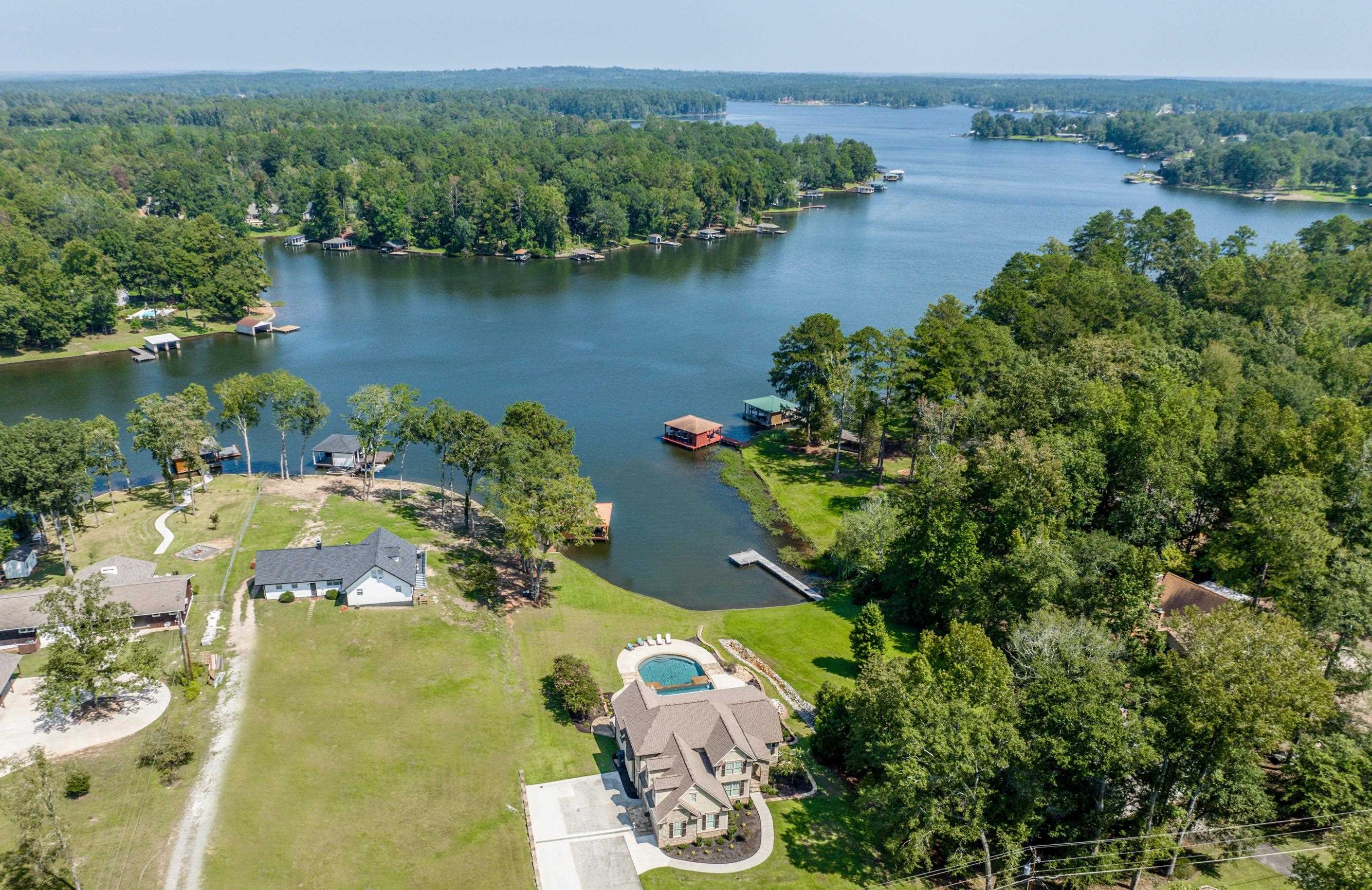 301B W LAKEVIEW DRIVE