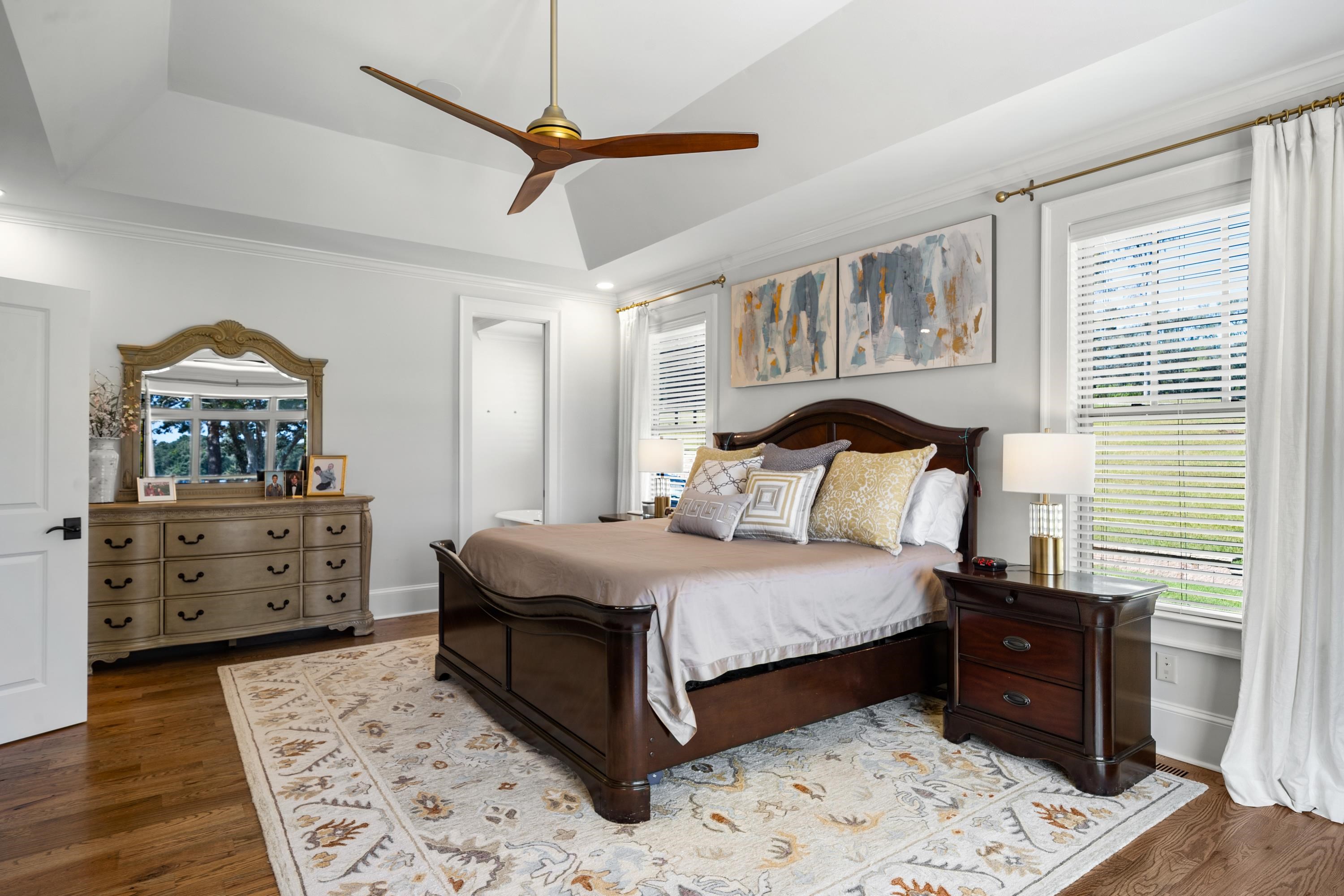 301B W LAKEVIEW DRIVE