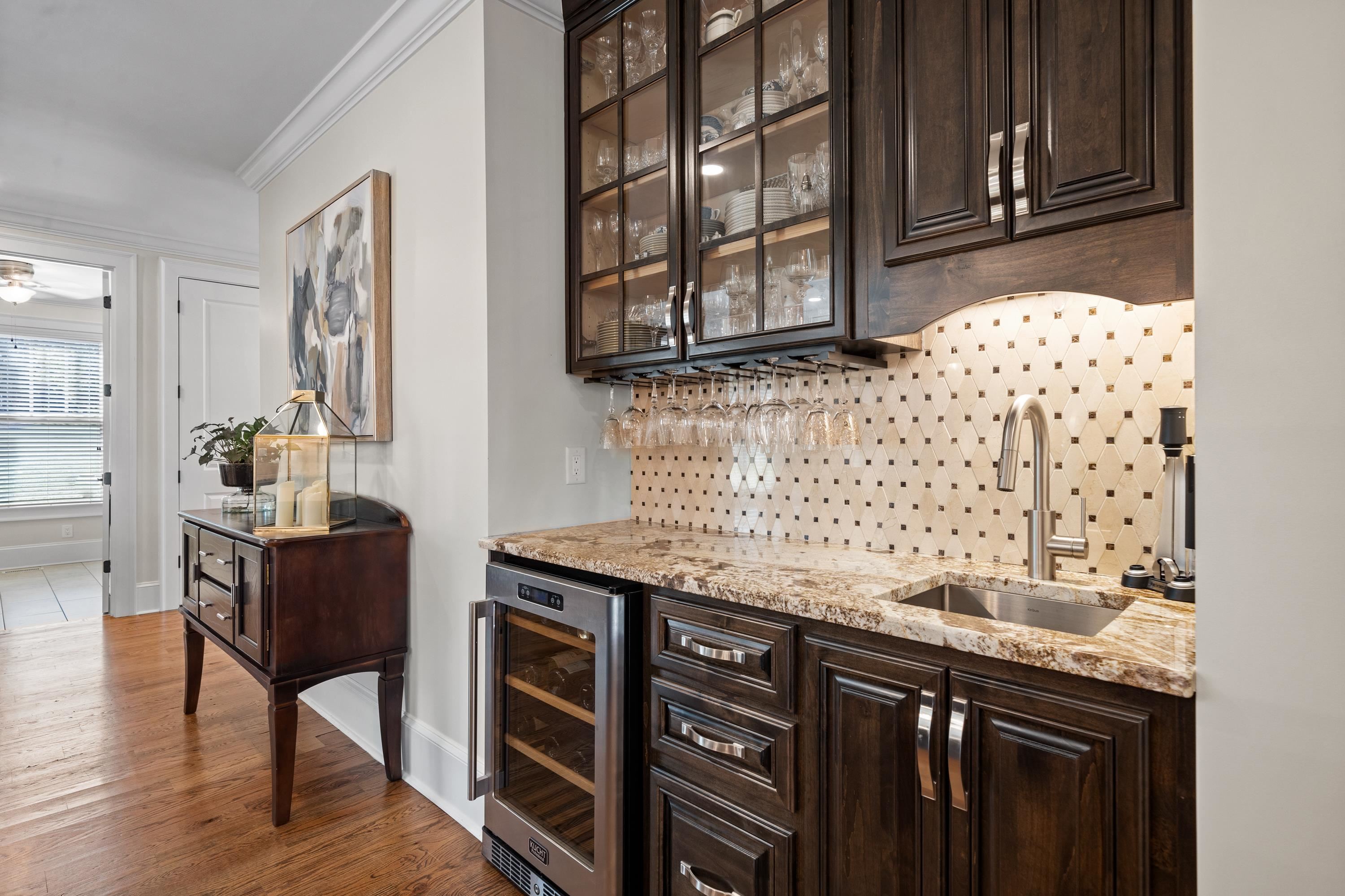 301B W LAKEVIEW DRIVE