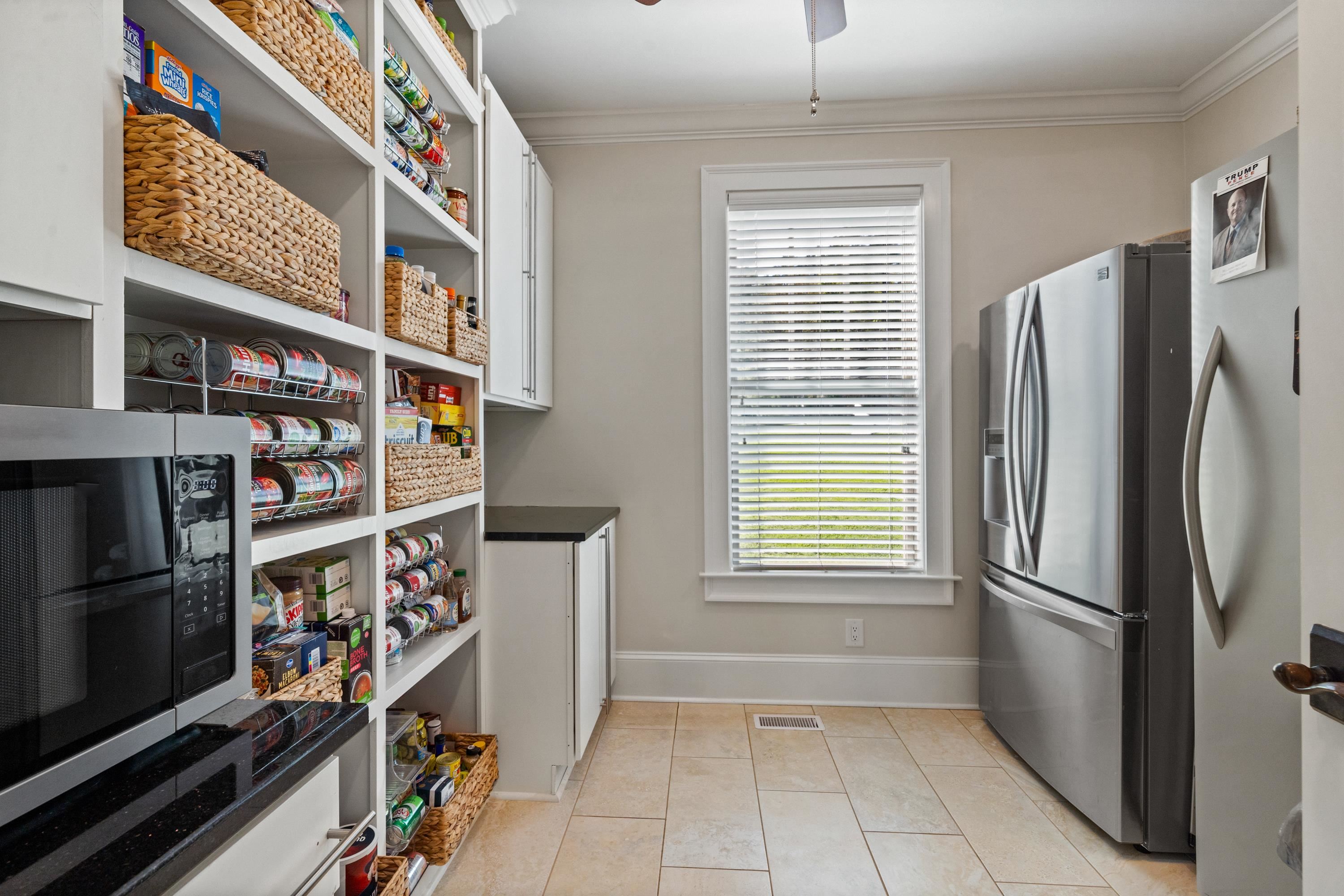 301B W LAKEVIEW DRIVE