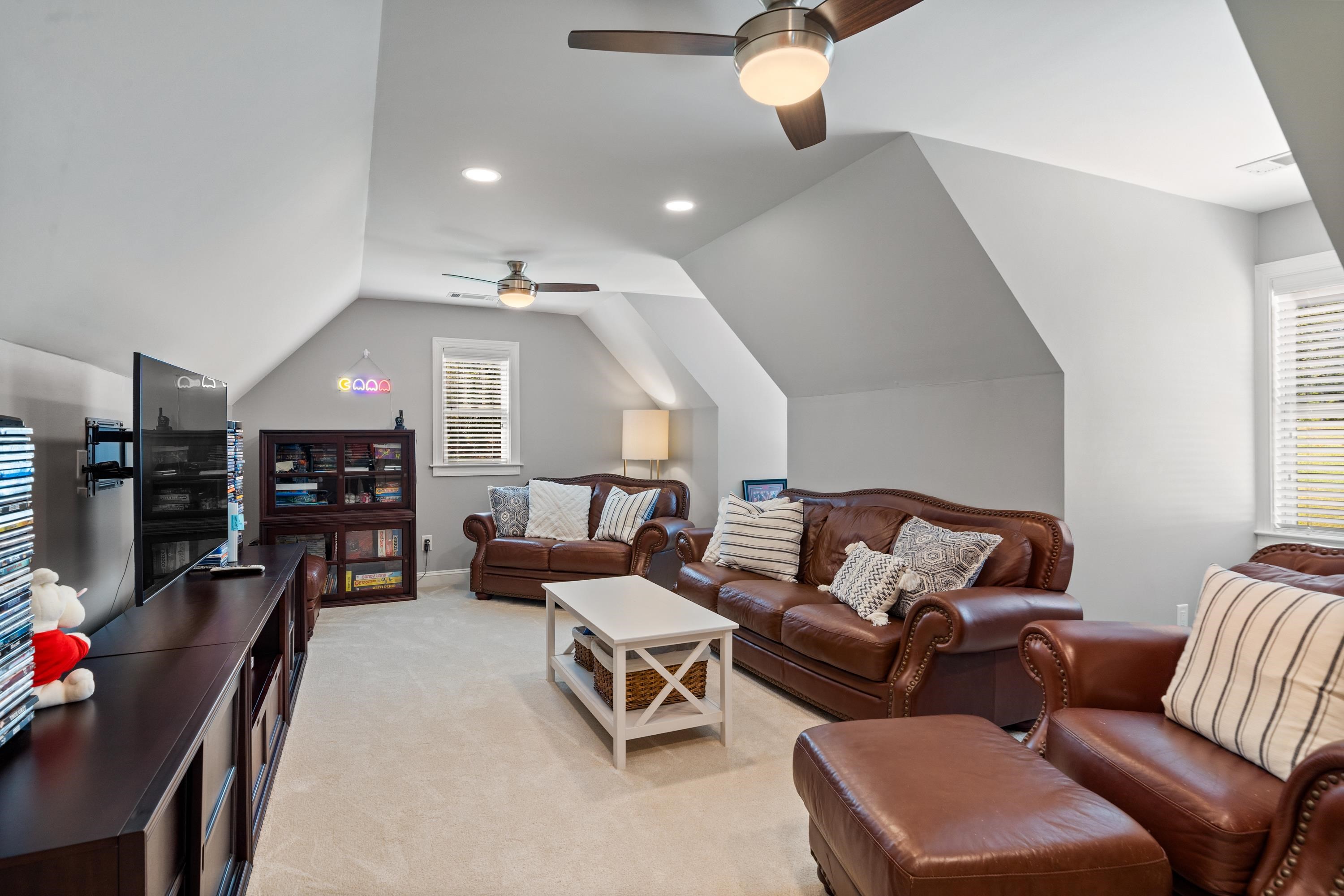 301B W LAKEVIEW DRIVE