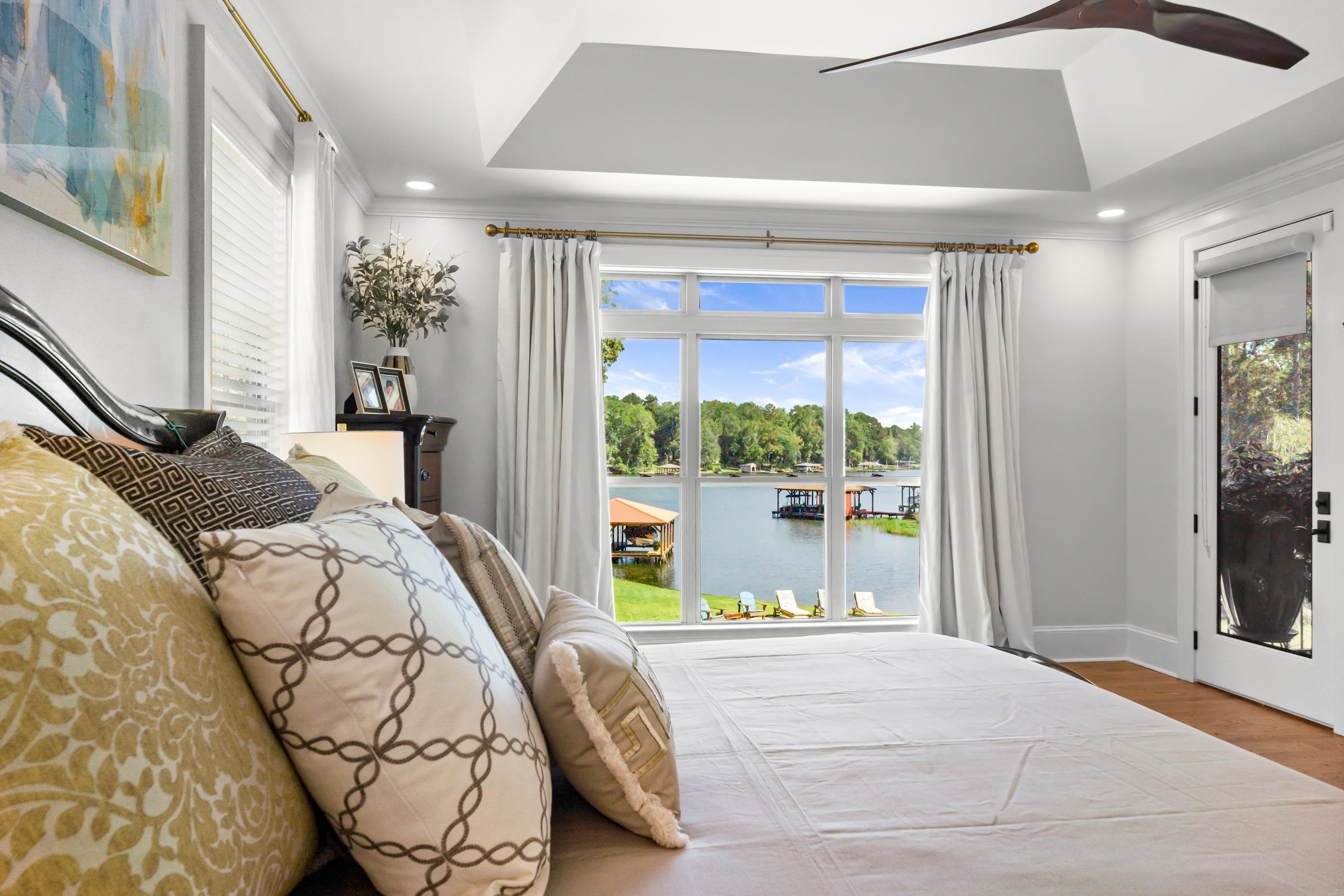 301B W LAKEVIEW DRIVE