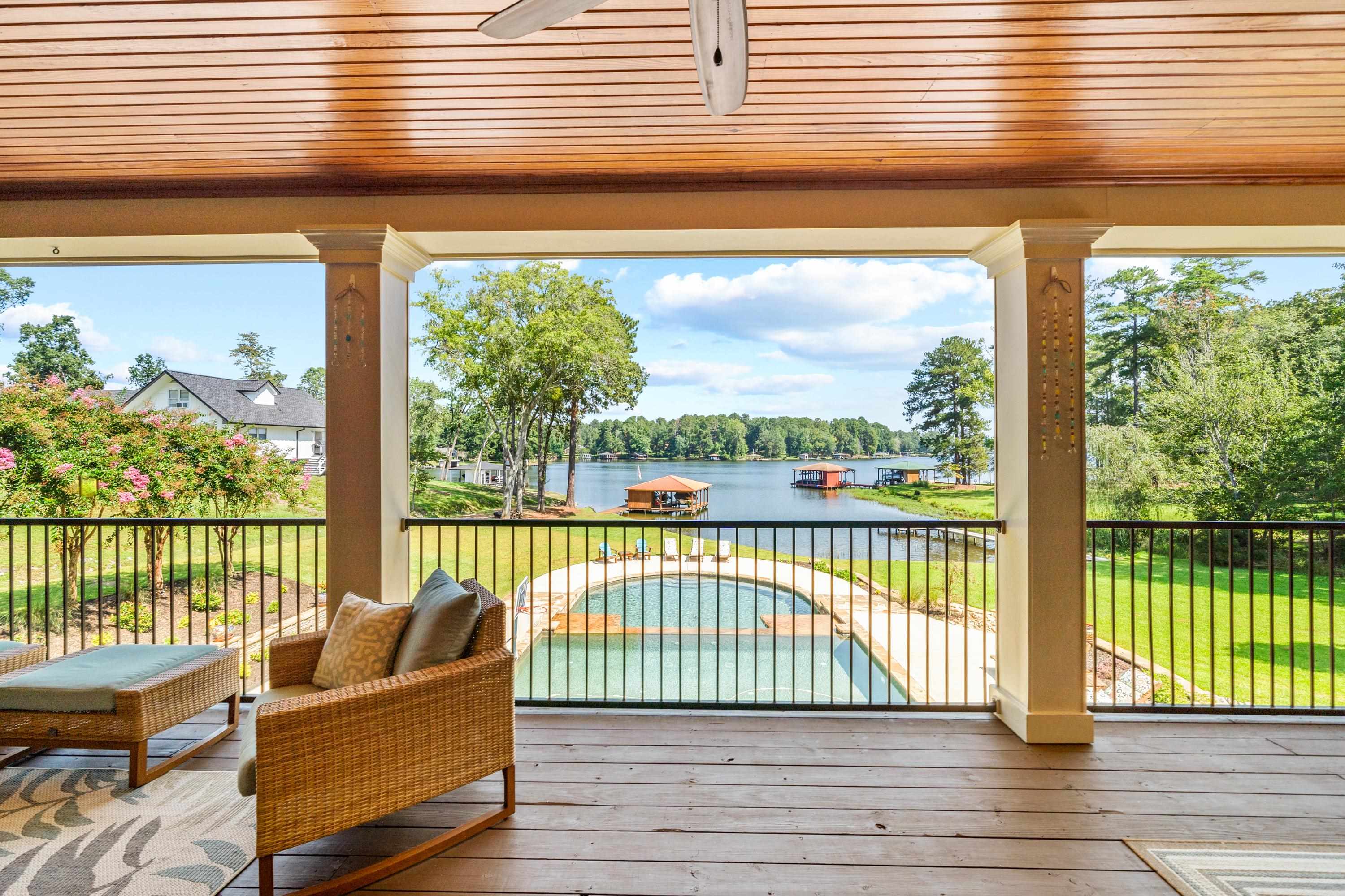 301B W LAKEVIEW DRIVE