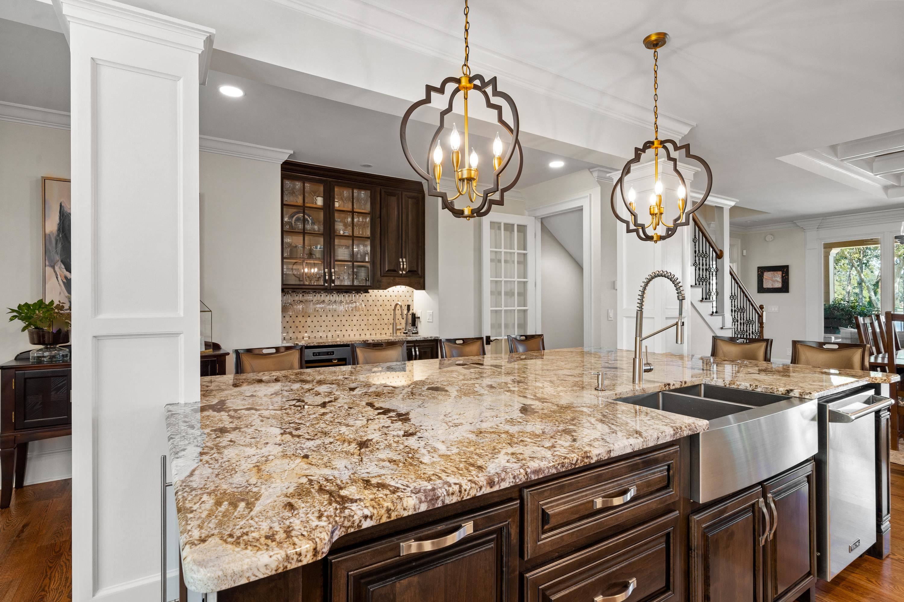 301B W LAKEVIEW DRIVE