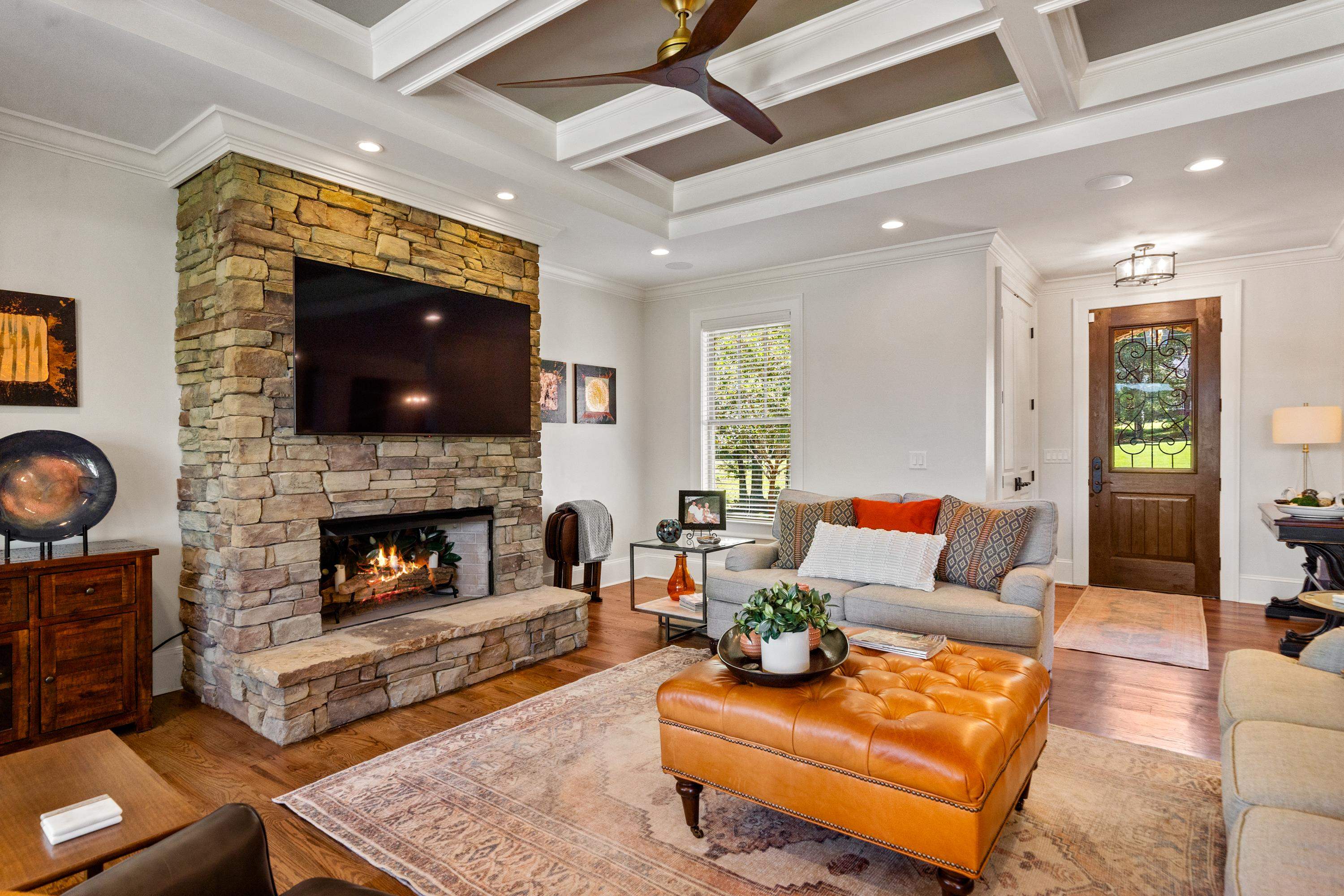 301B W LAKEVIEW DRIVE