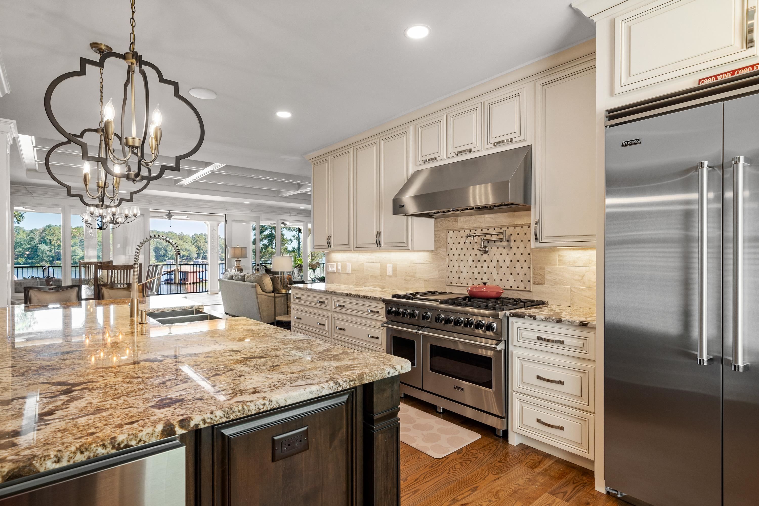 301B W LAKEVIEW DRIVE