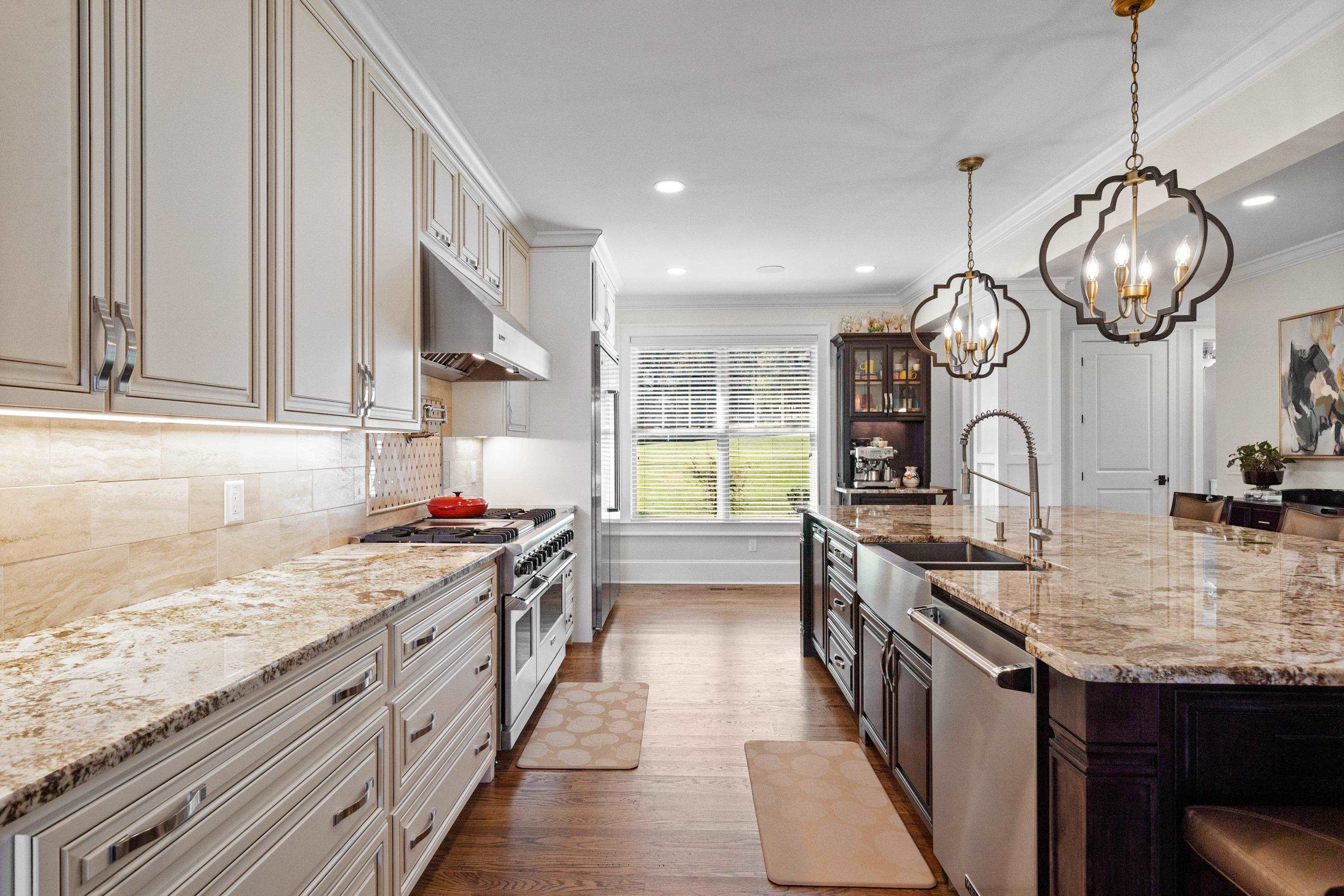 301B W LAKEVIEW DRIVE