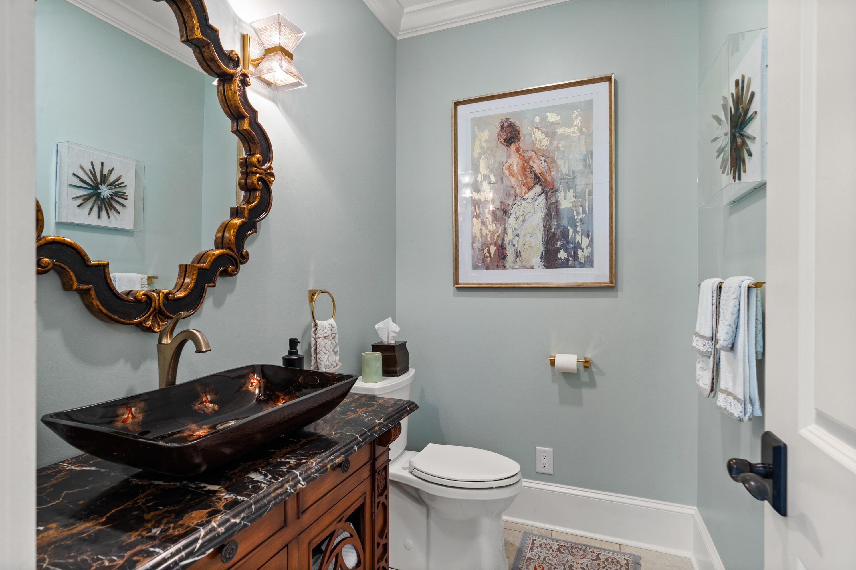 301B W LAKEVIEW DRIVE