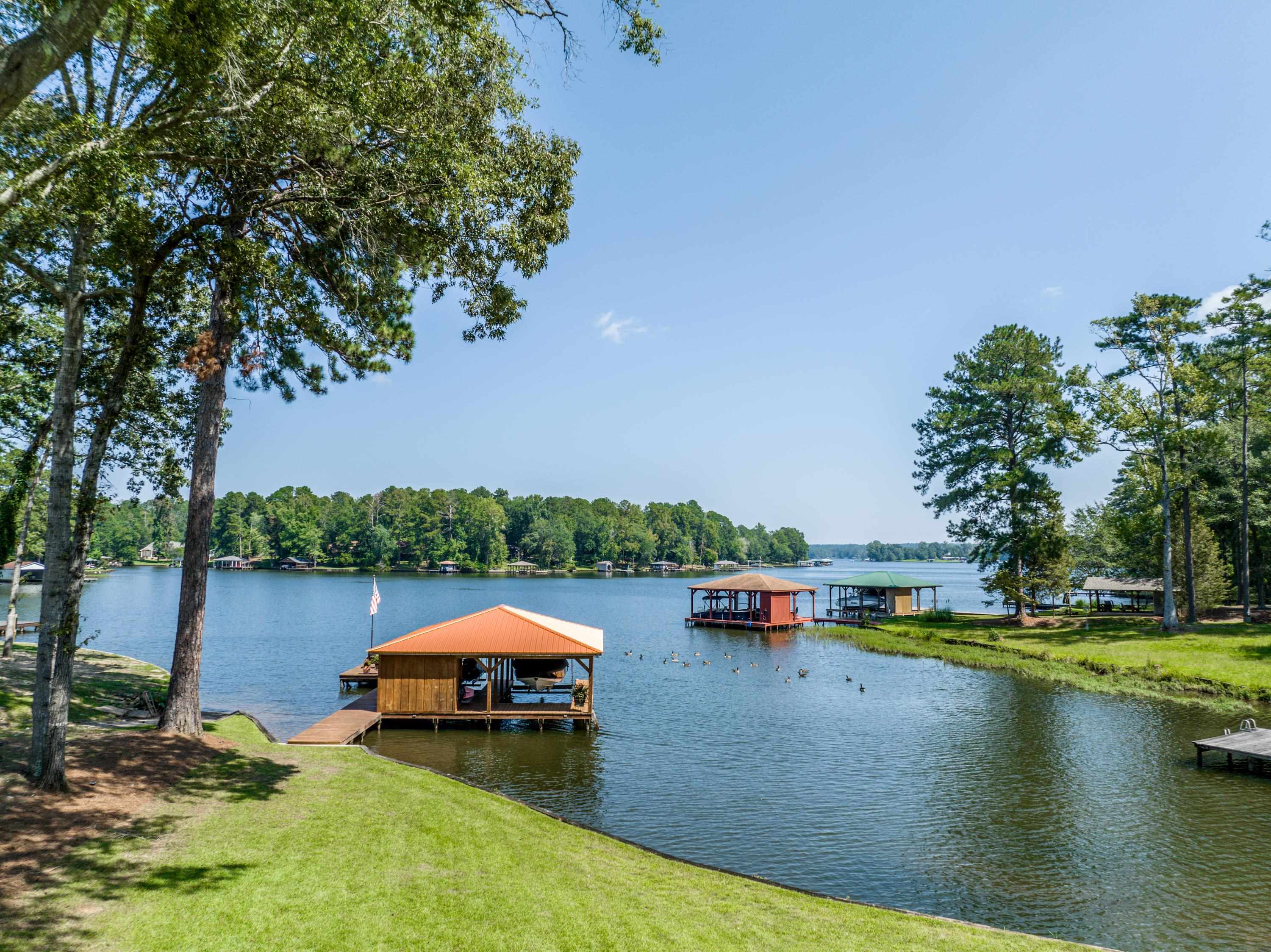 301B W LAKEVIEW DRIVE