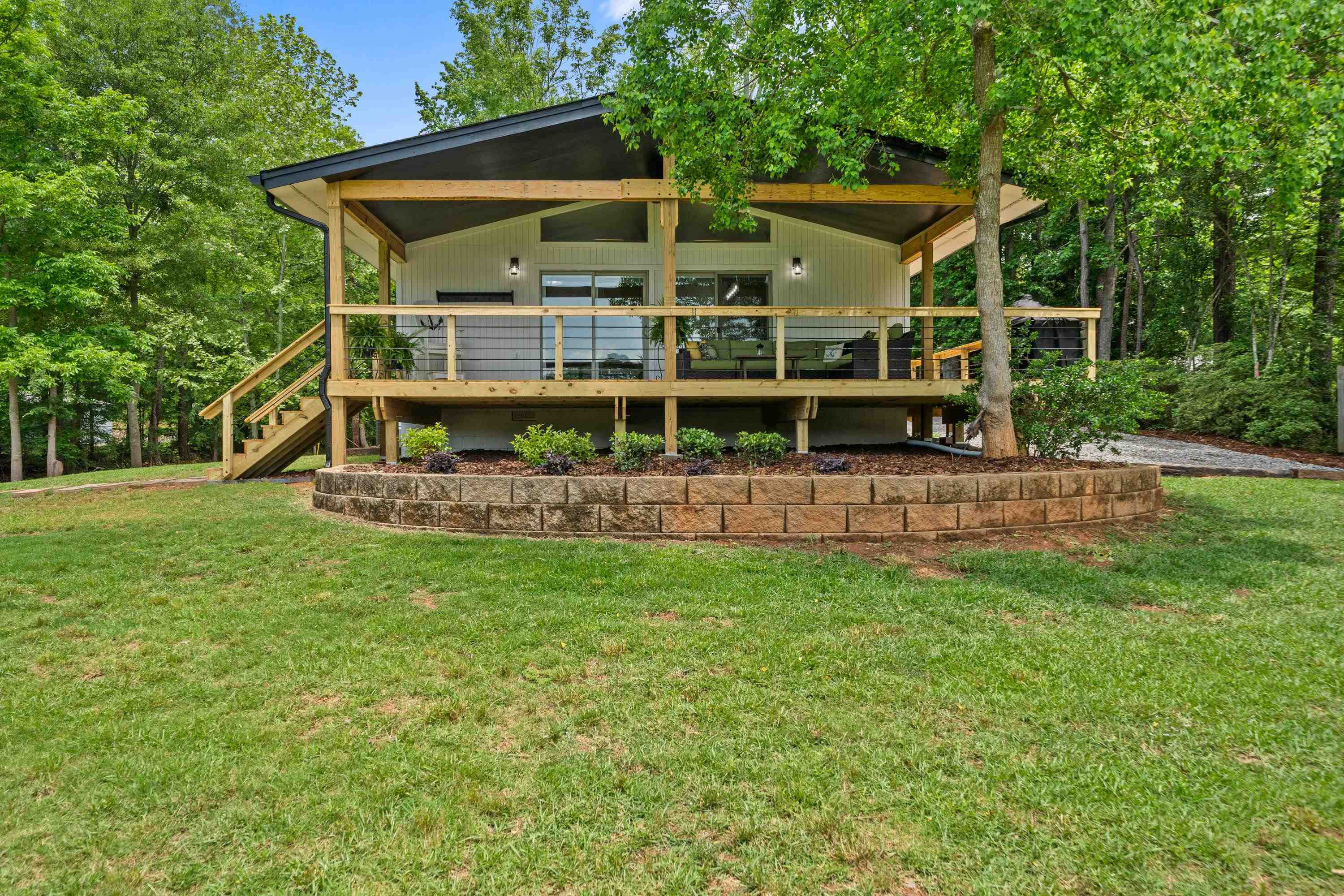 118 TURTLE COURT