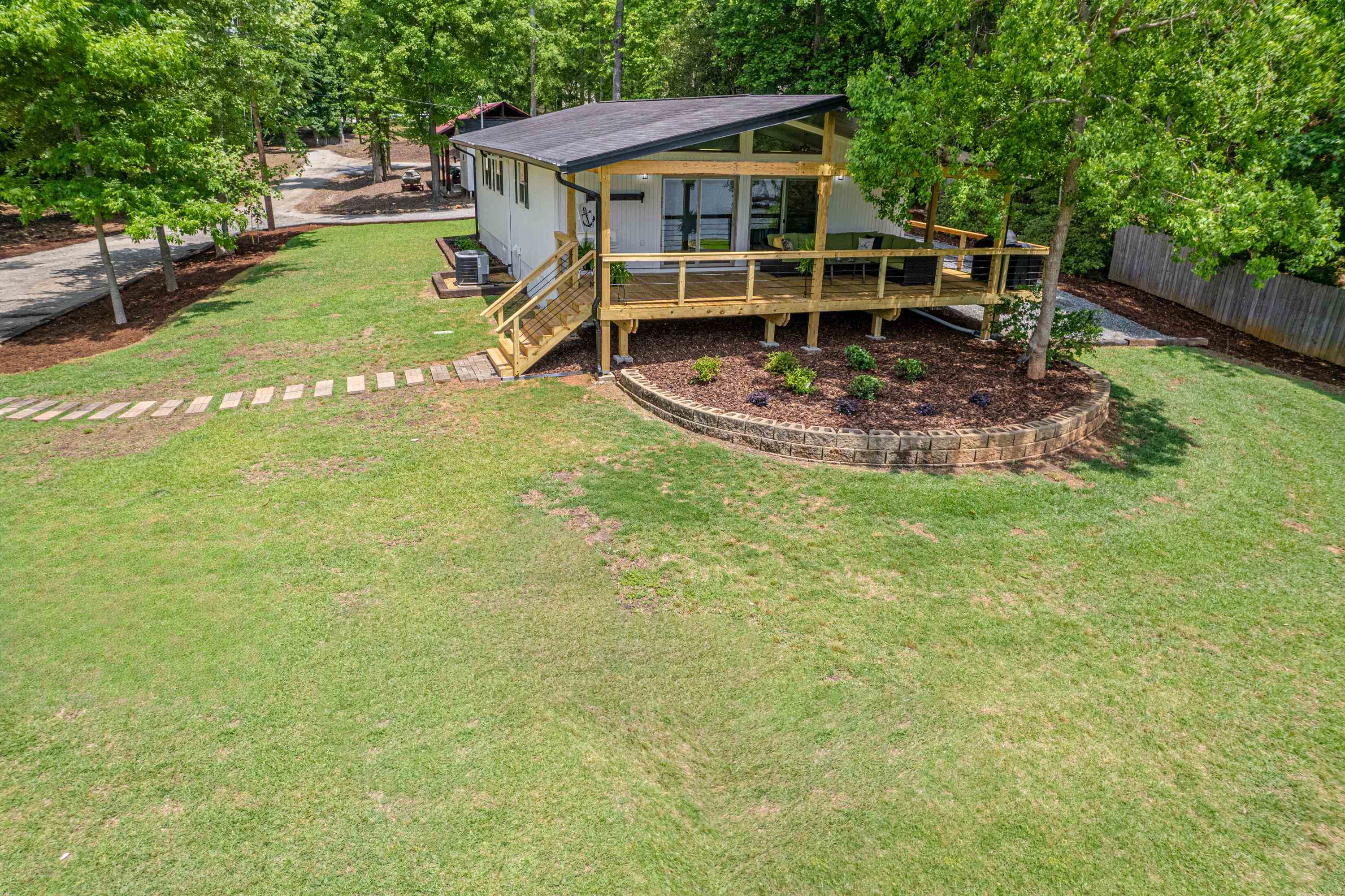 118 TURTLE COURT