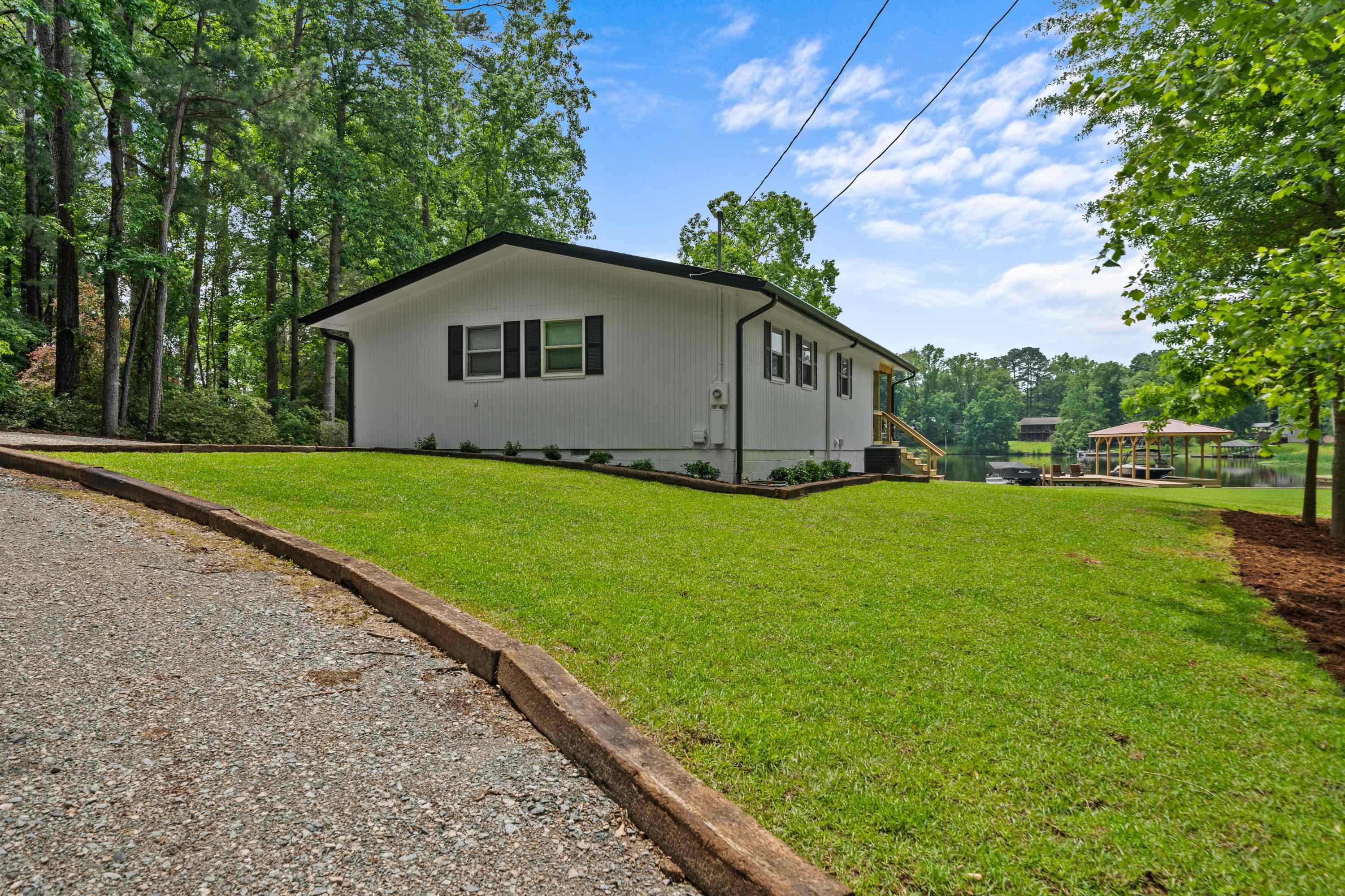 118 TURTLE COURT