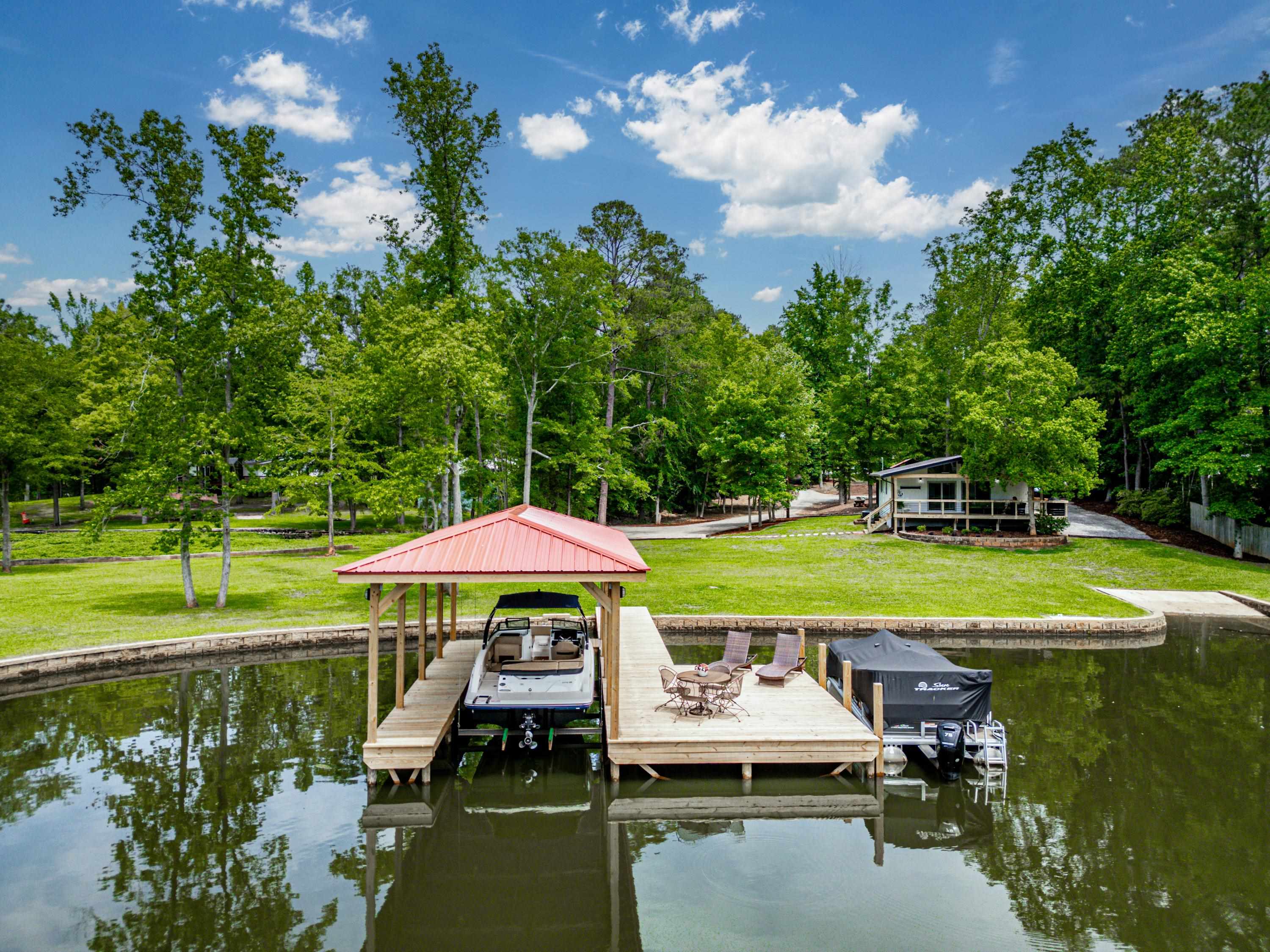 118 TURTLE COURT