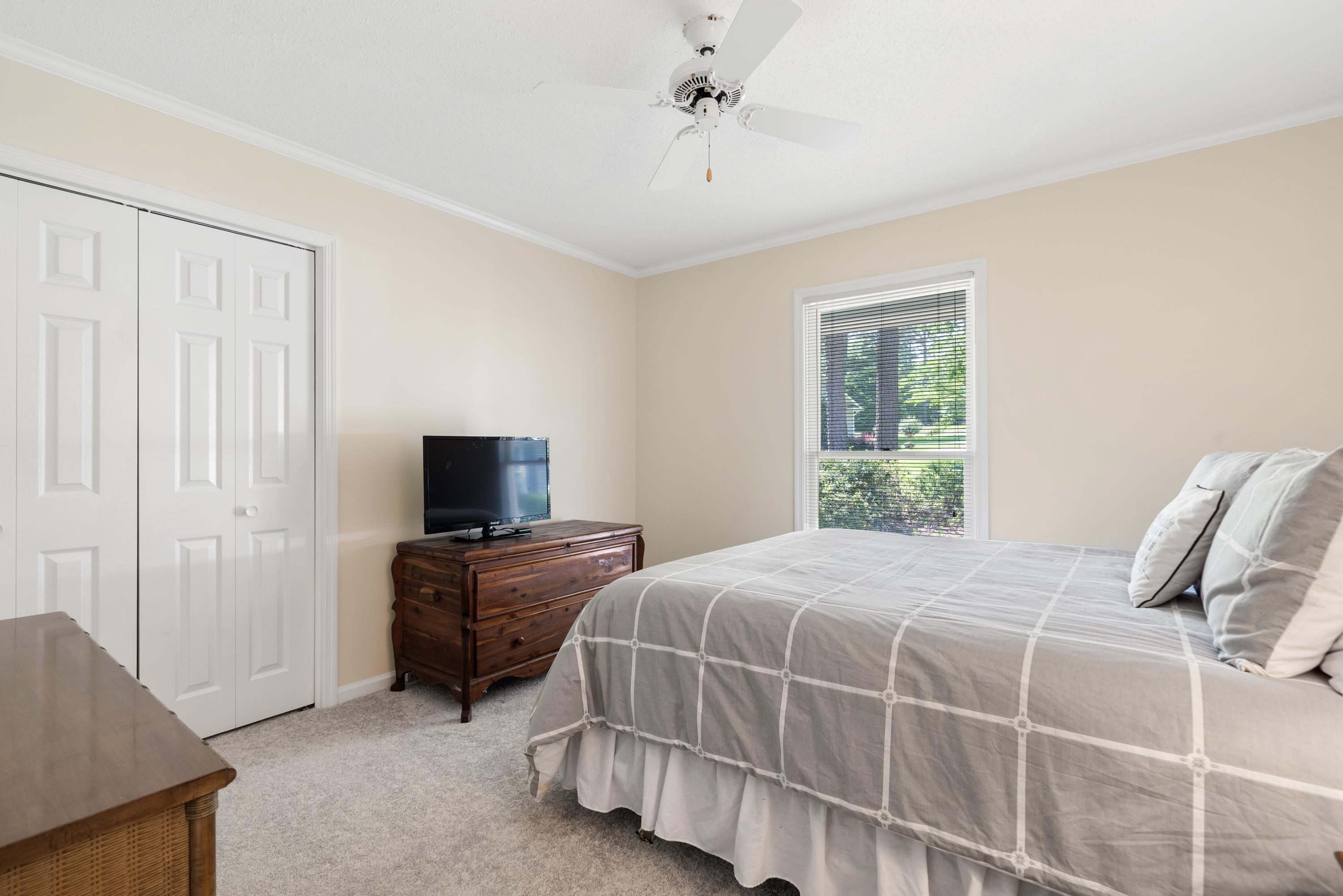 123 LAKECREST DRIVE