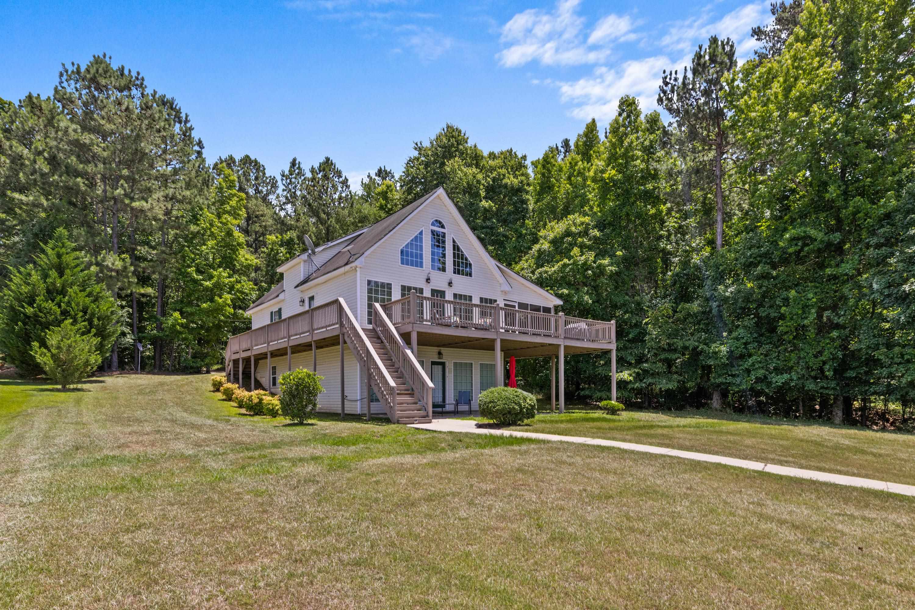 1254 LAKE CREST DRIVE