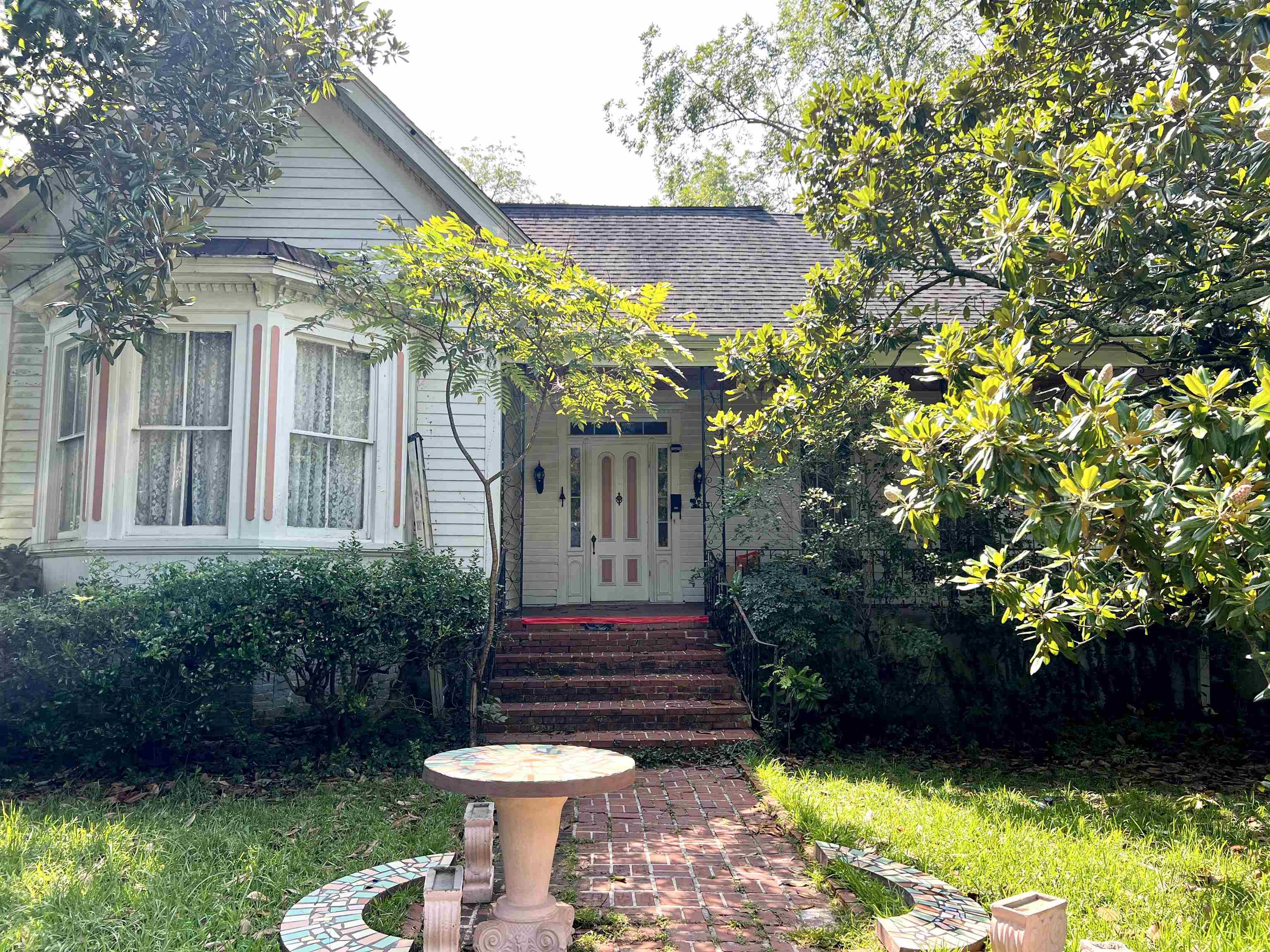 564 N MAIN STREET