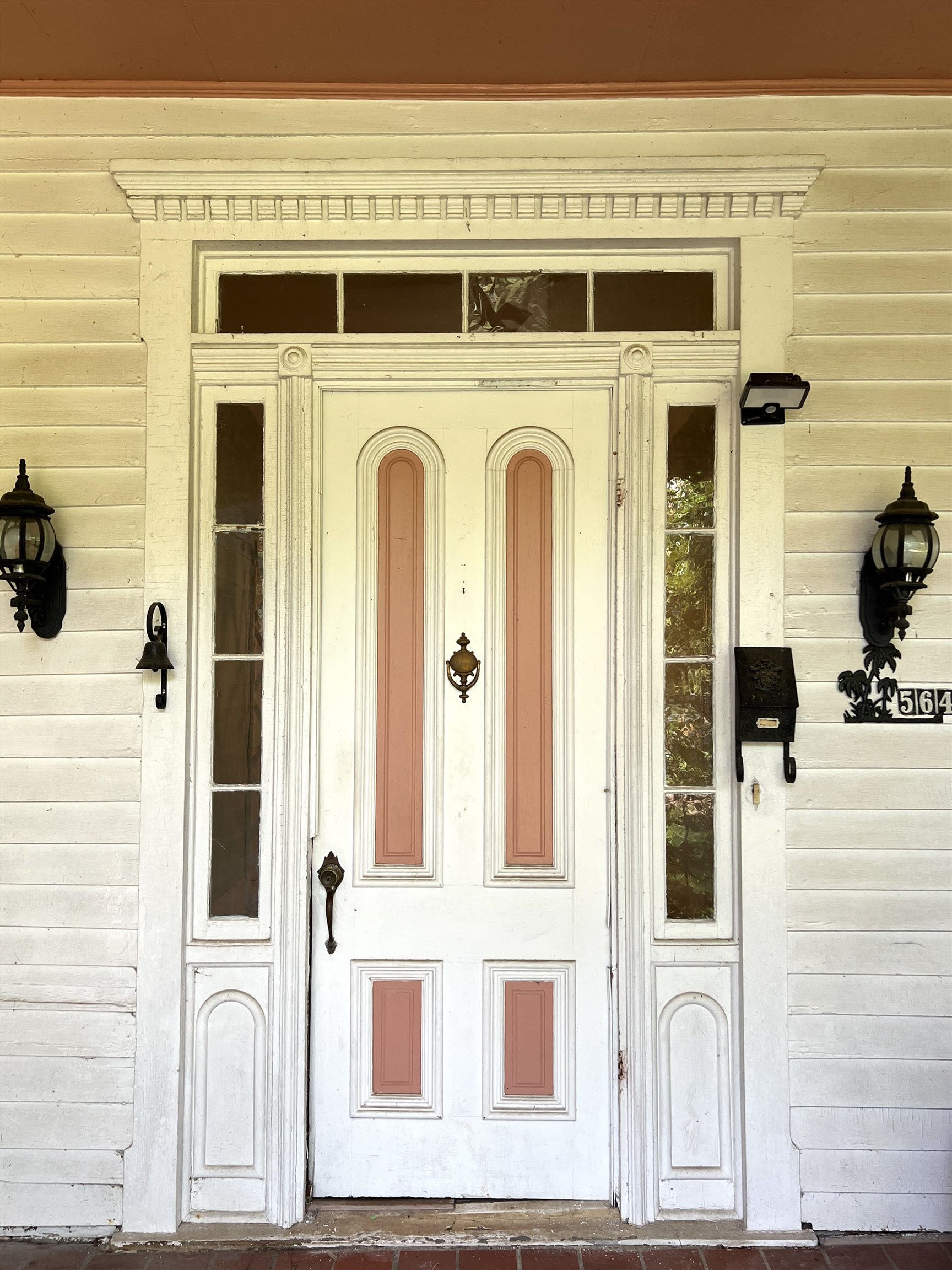 564 N MAIN STREET