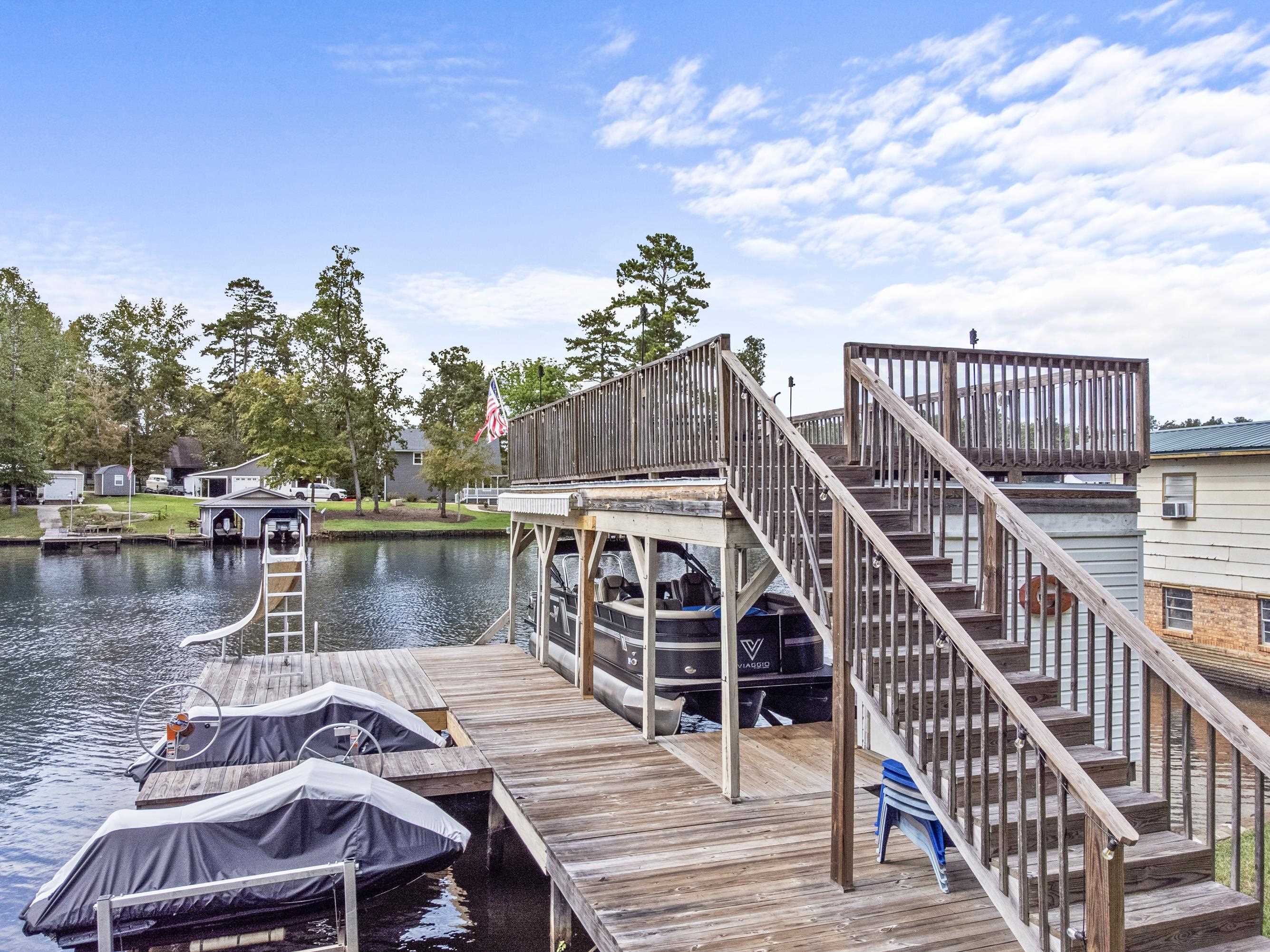 252 SHELTON DRIVE