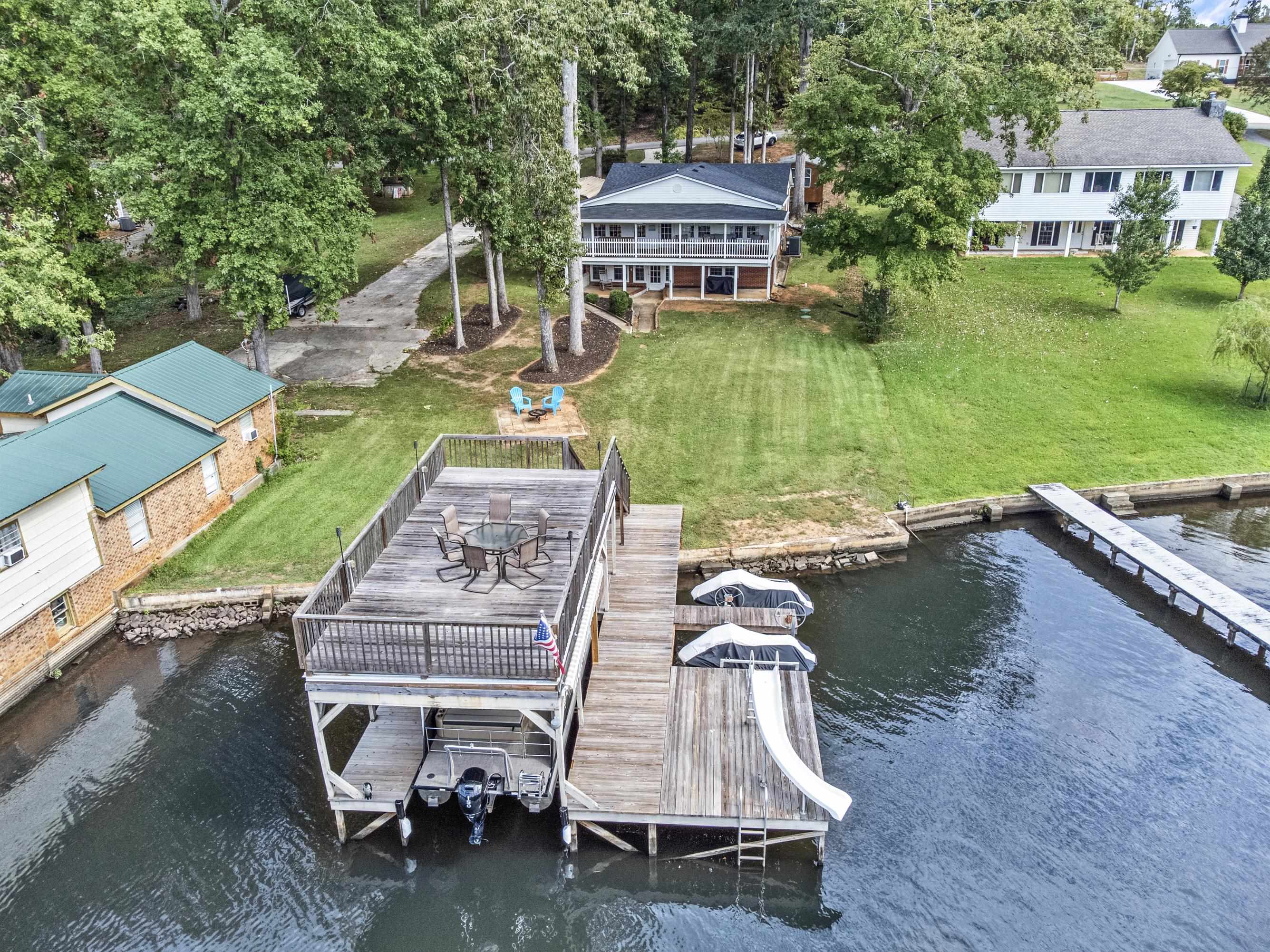 252 SHELTON DRIVE