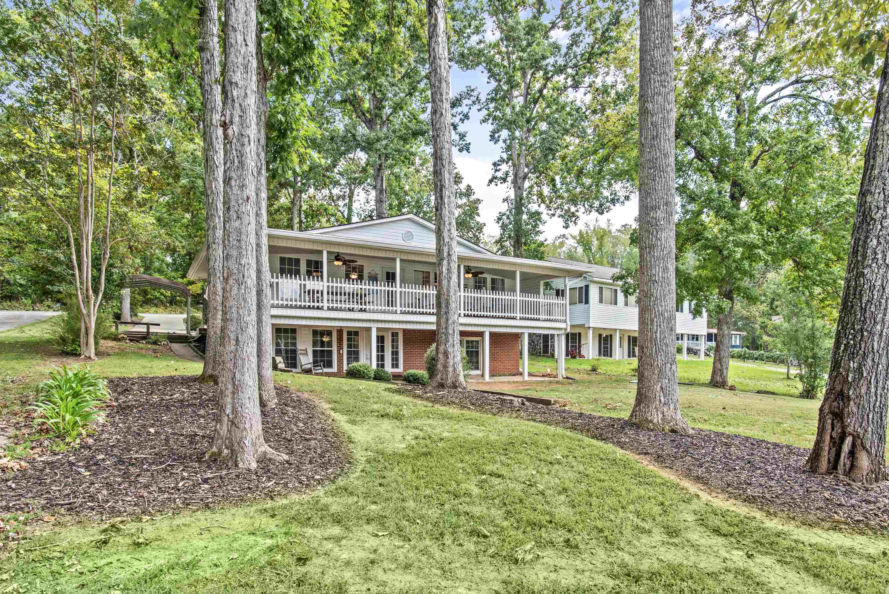 252 SHELTON DRIVE