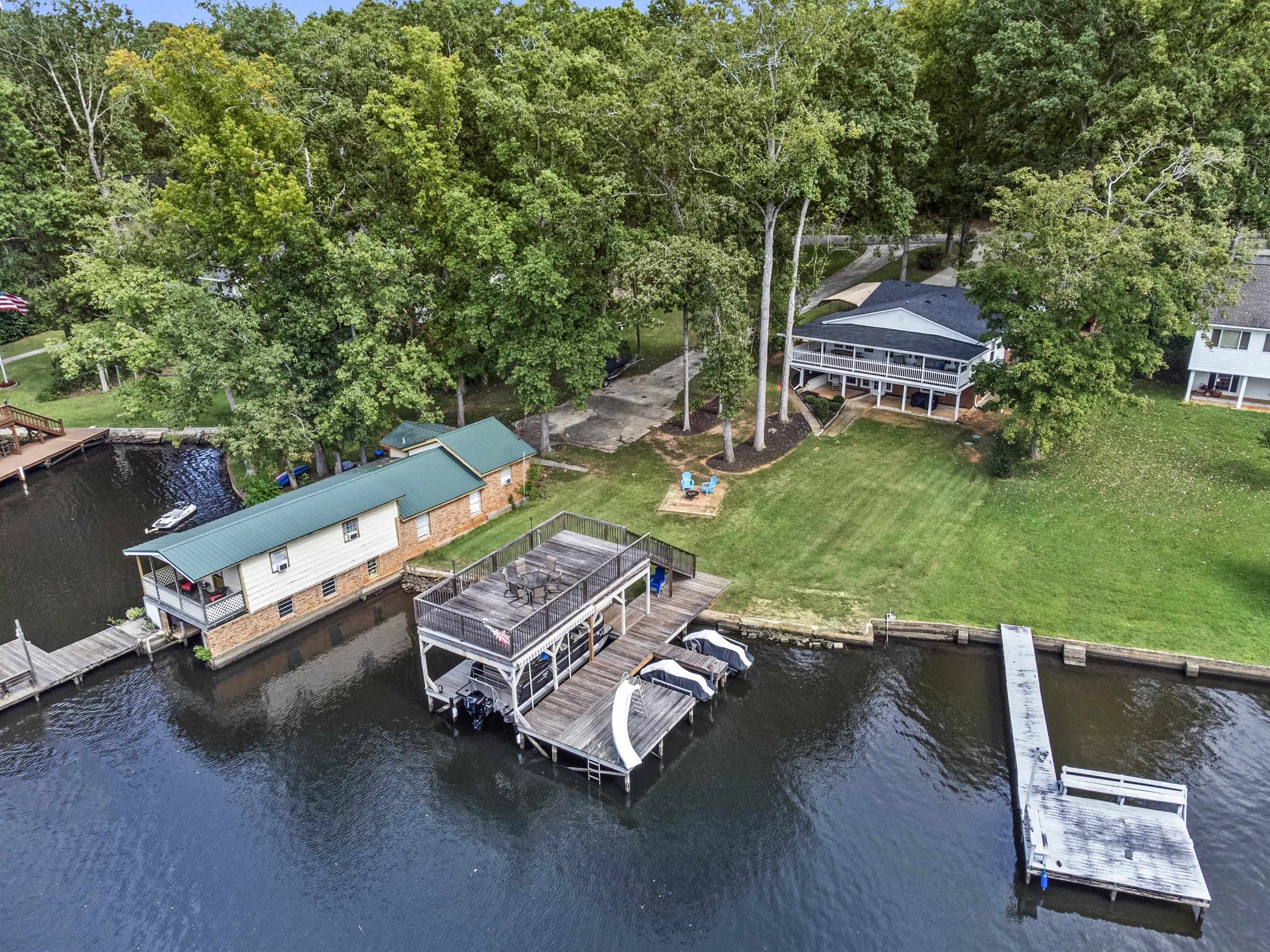 252 SHELTON DRIVE