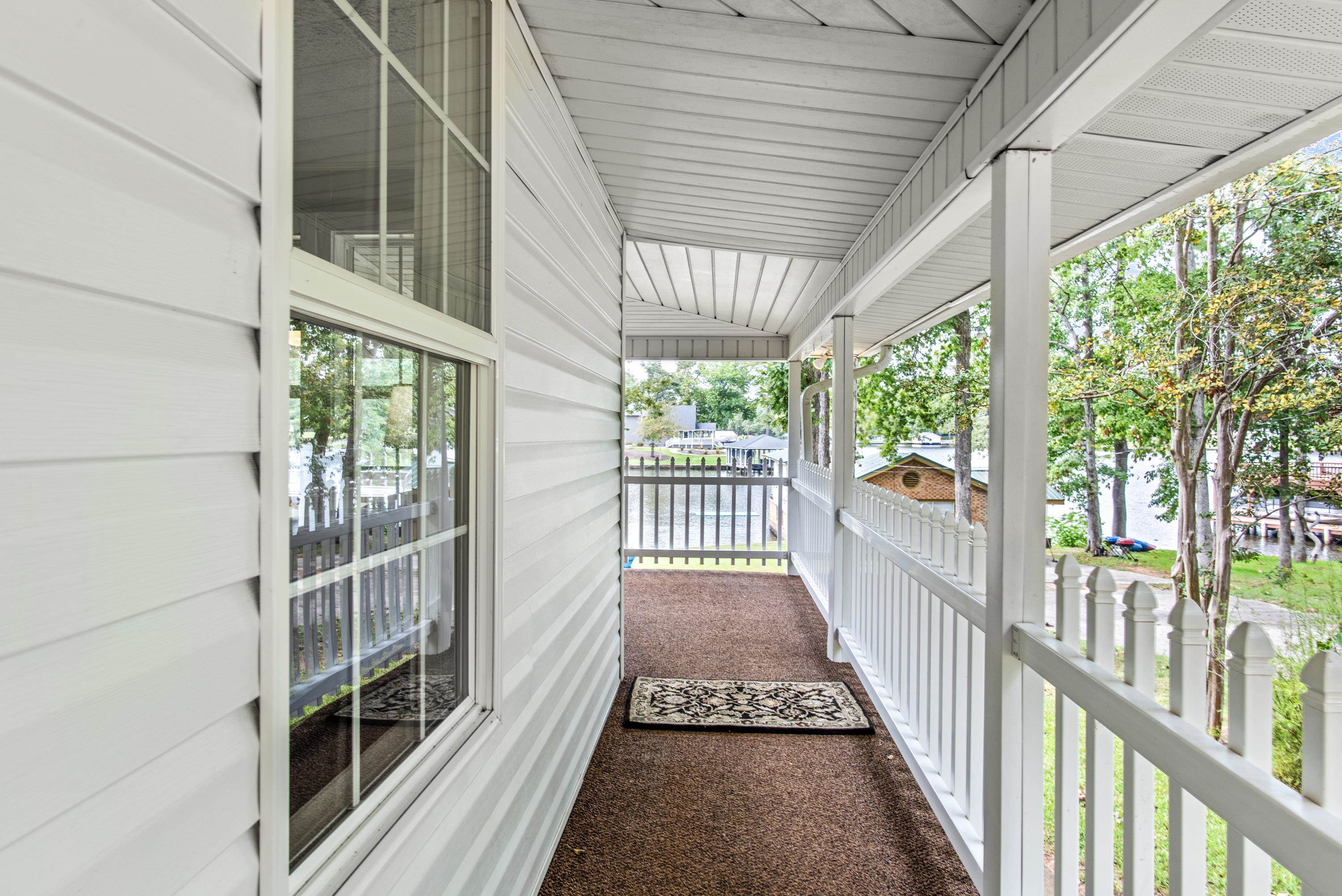 252 SHELTON DRIVE