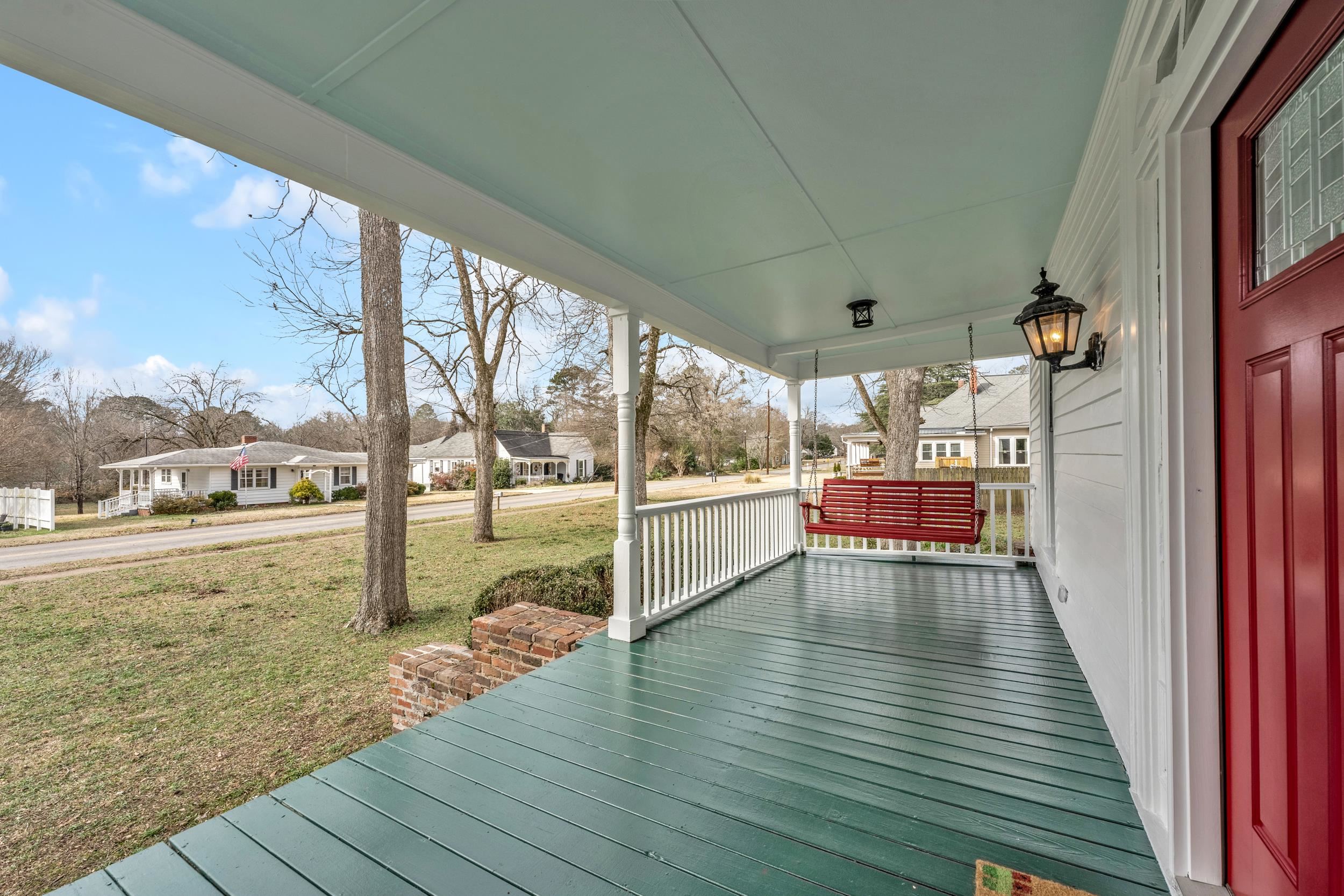 194 W MAIN STREET