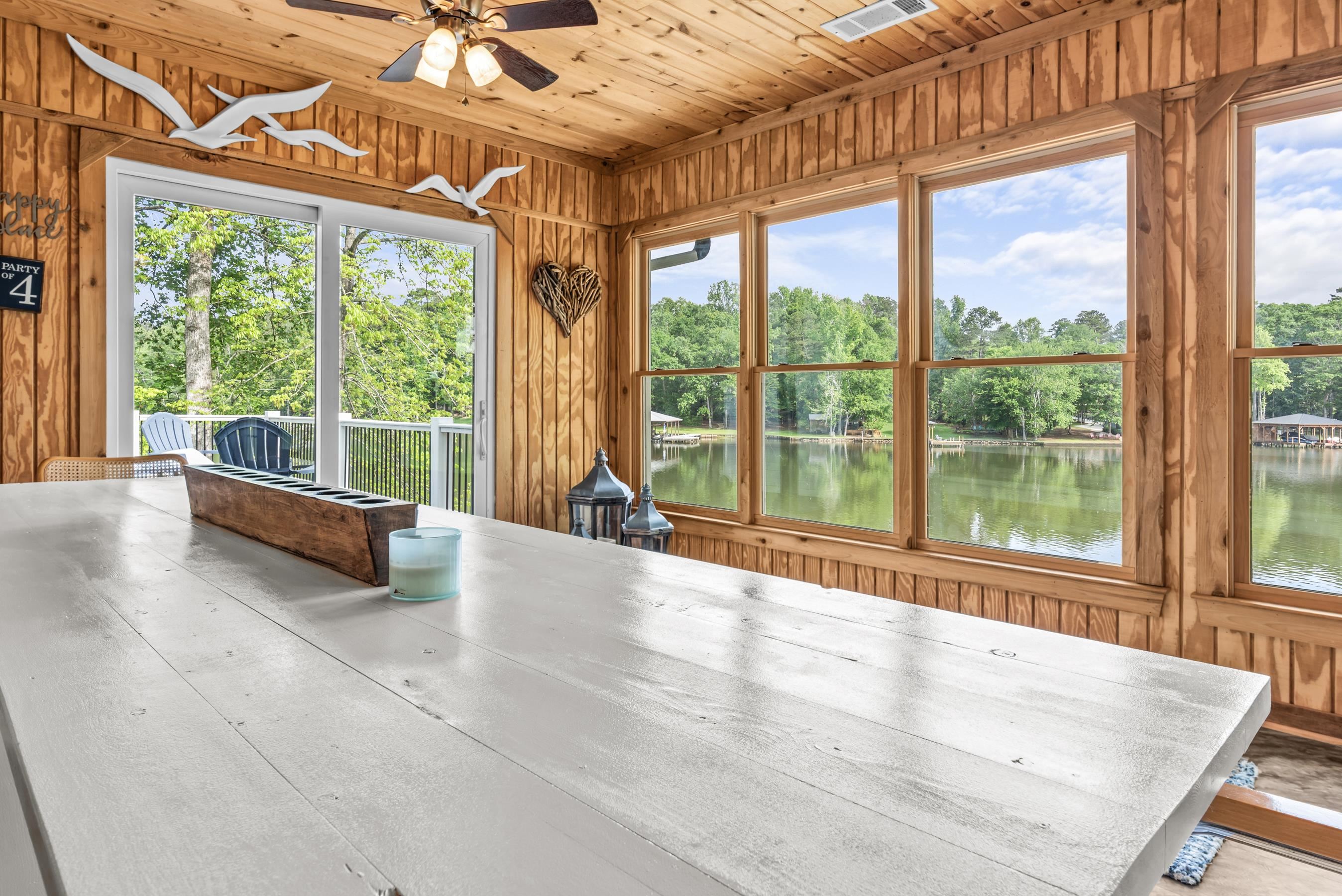 307 W LAKEVIEW DRIVE
