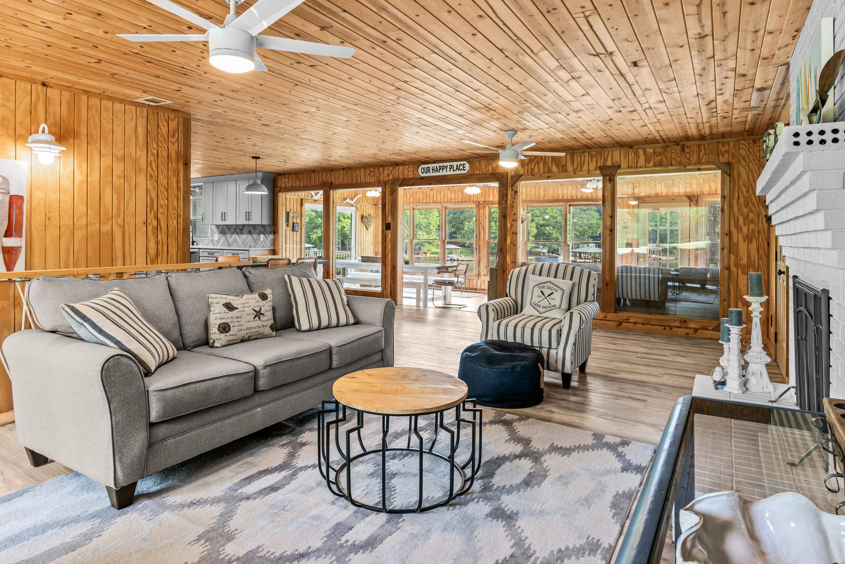 307 W LAKEVIEW DRIVE
