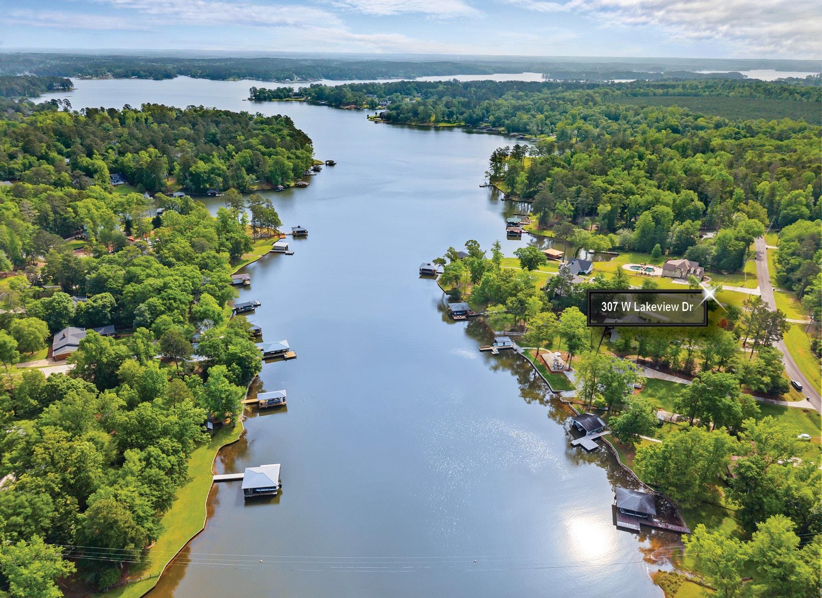 307 W LAKEVIEW DRIVE