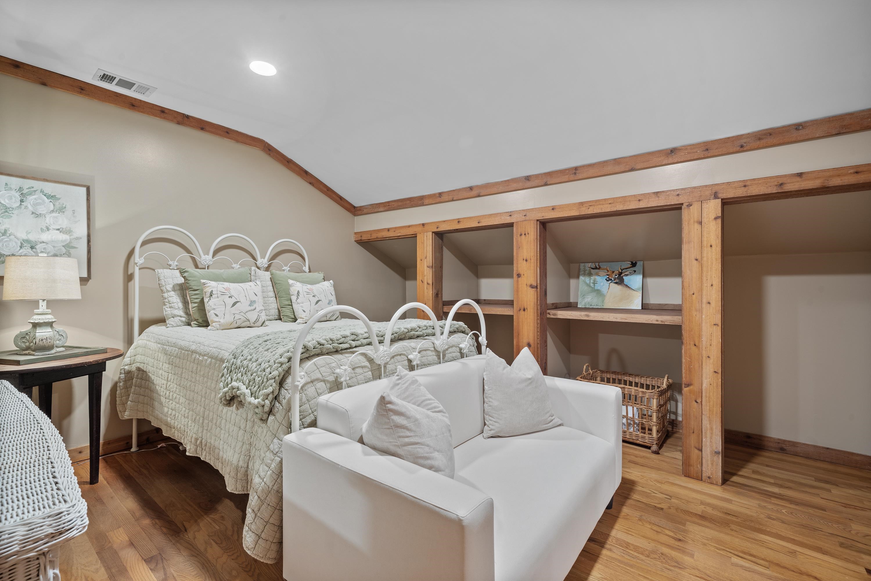 2941 LITTLE RIVER ROAD