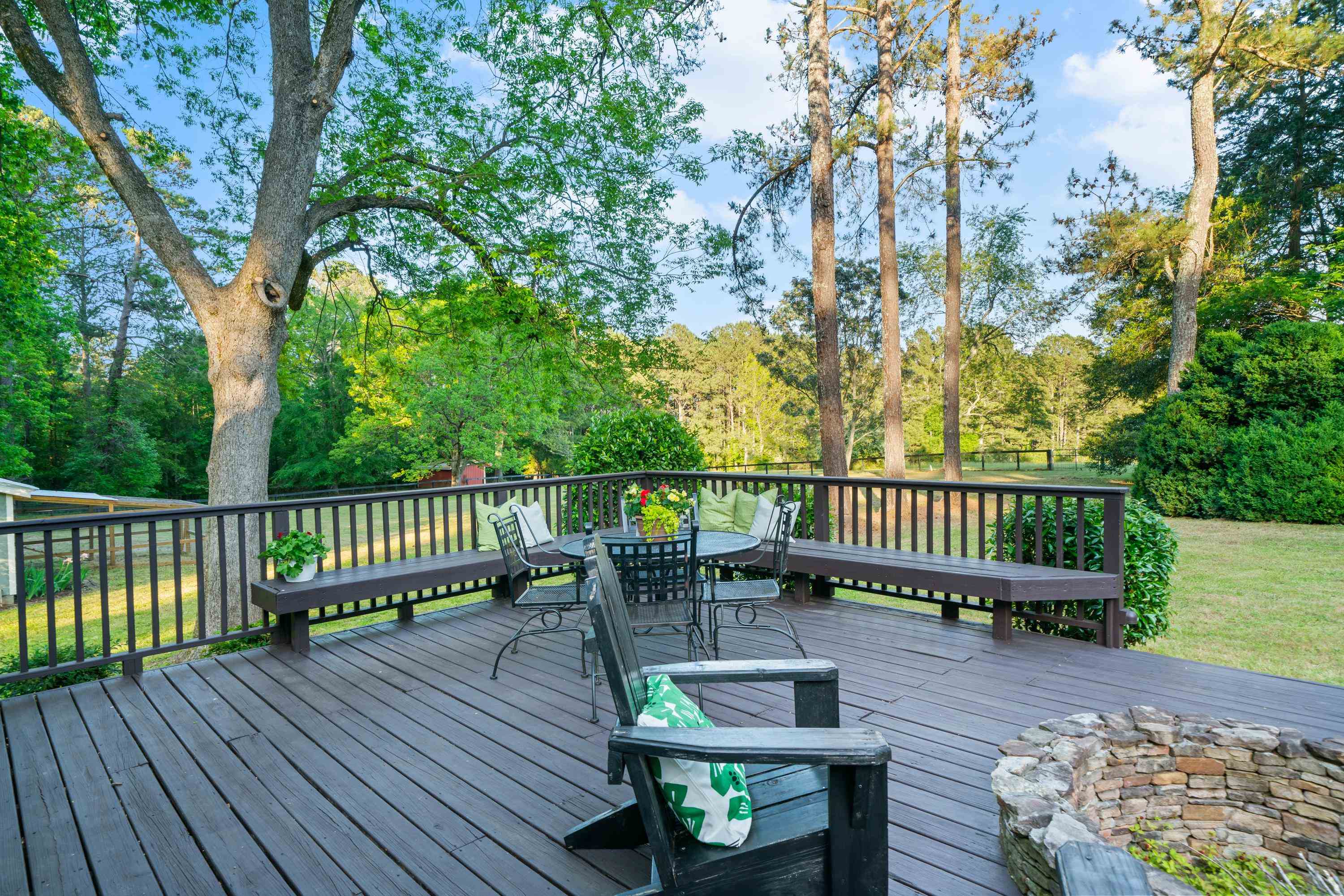 2941 LITTLE RIVER ROAD