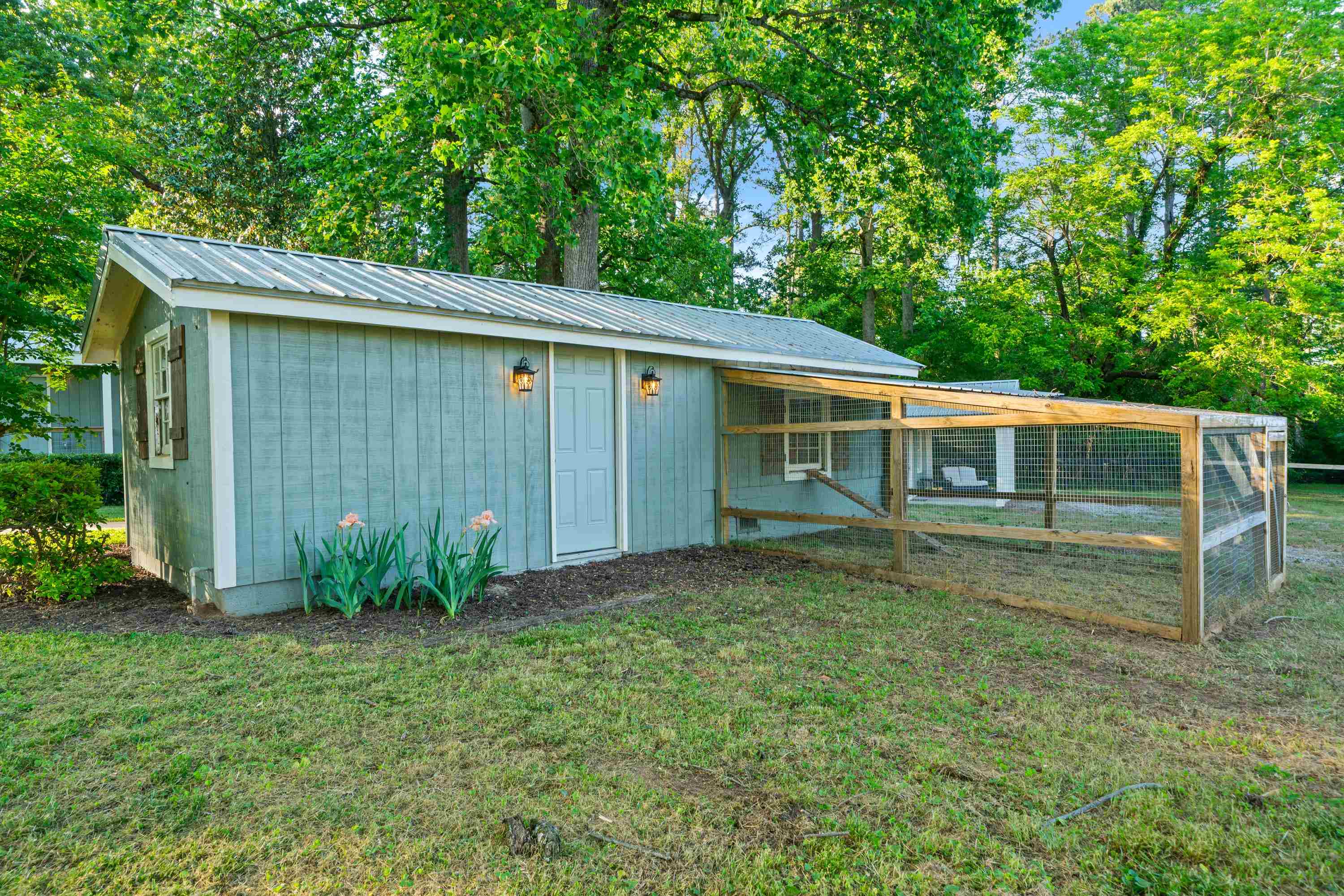 2941 LITTLE RIVER ROAD