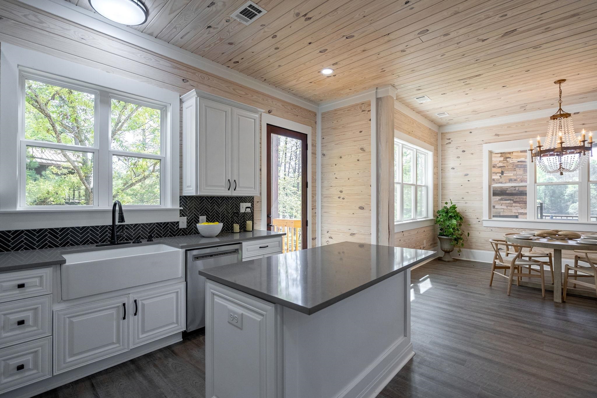 123 ROCKY CREEK