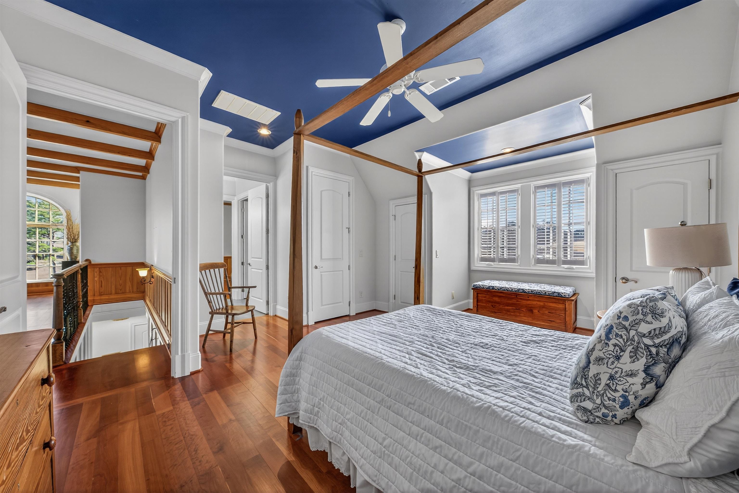 140 SILVER BIRCH LN NE